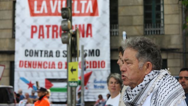 Protestas propalestinas al paso de La Vuelta por Pontevedra
