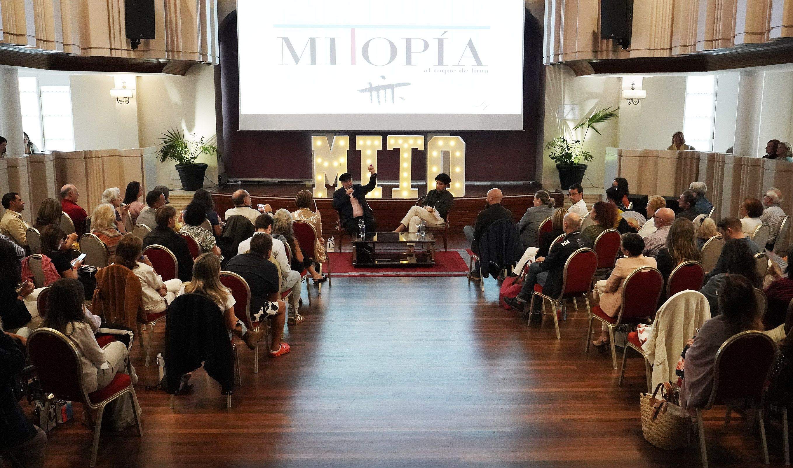 Mito Meijón inaugura 'Mi(t)opía al toque de lima'