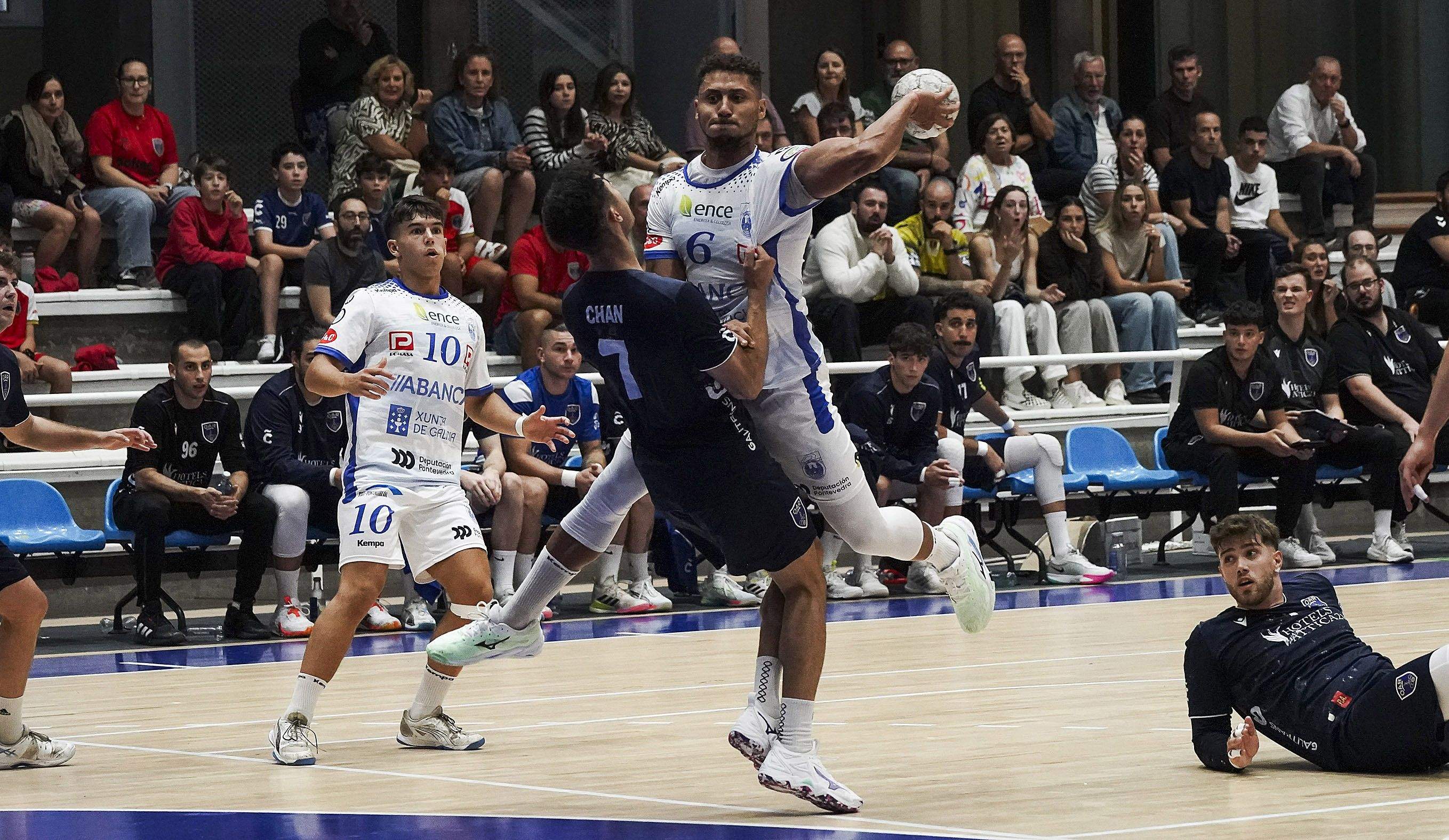 Guilherme Linhares, en el partido entre Cisne y OAR Coruña Guilherme Linhares, en el partido entre Cisne y OAR Coruña