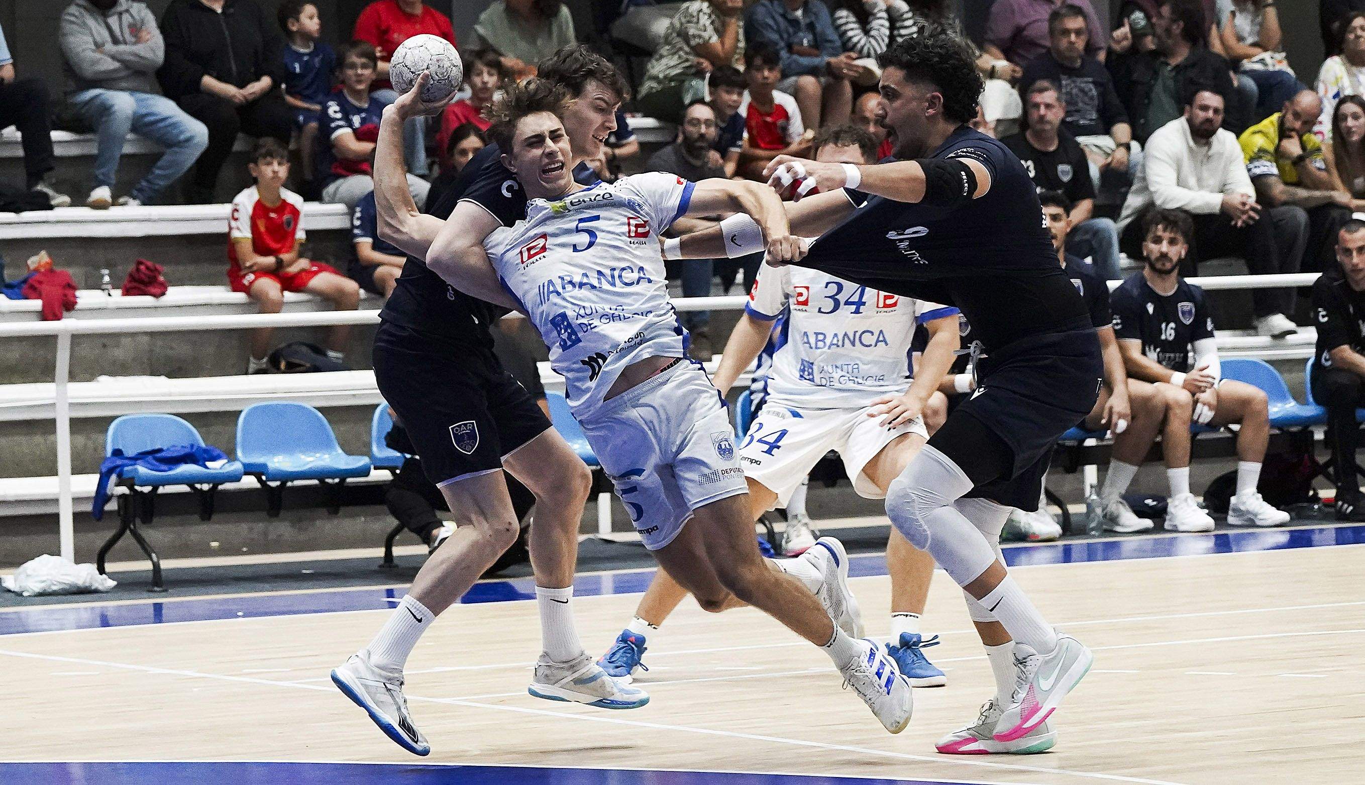 Partido entre Cisne y OAR Coruña