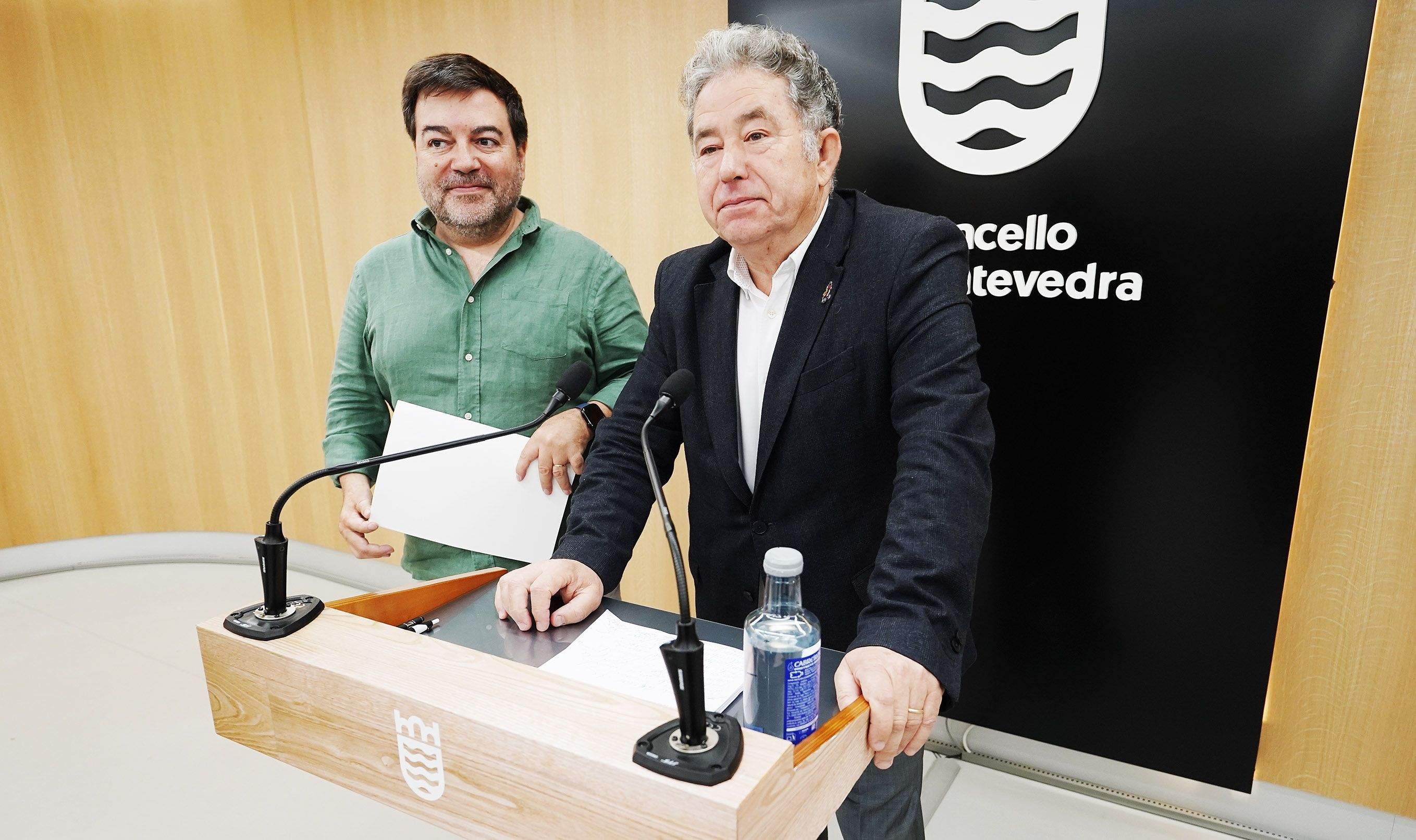Fernando de Luís Orueta (AICE) e o alcalde de Pontevedra, Miguel Anxo Fernández Lores