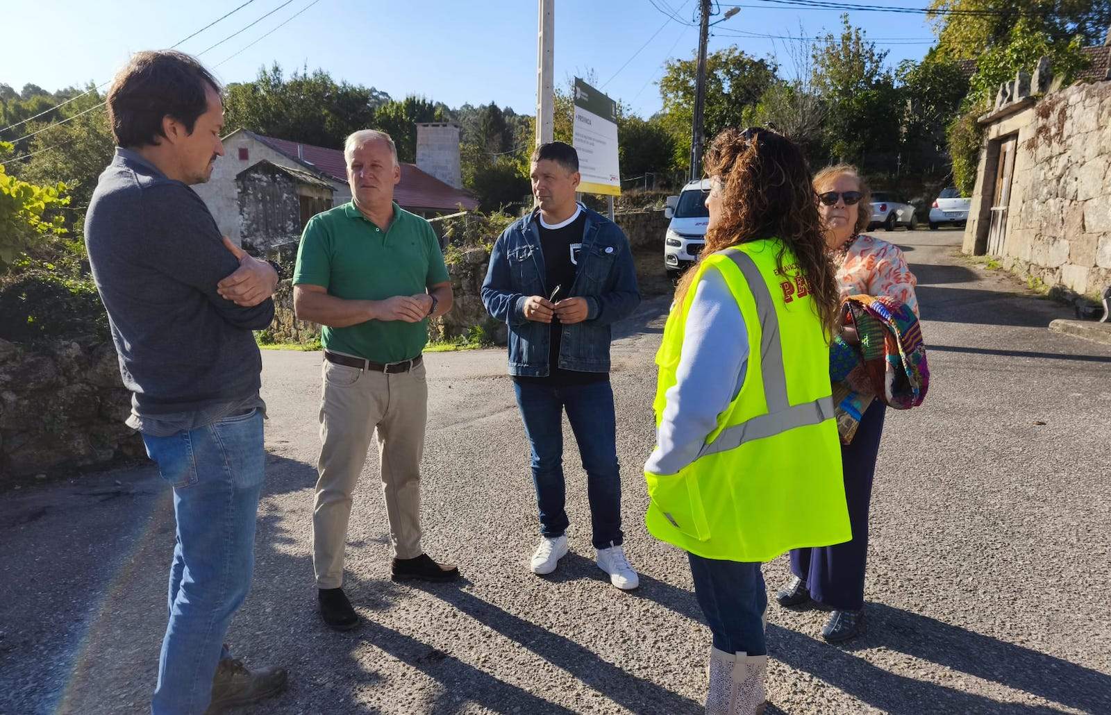 El alcalde de Soutomaior, Manu Lourenzo, en la zona de Val Sobral que se va a humanizar