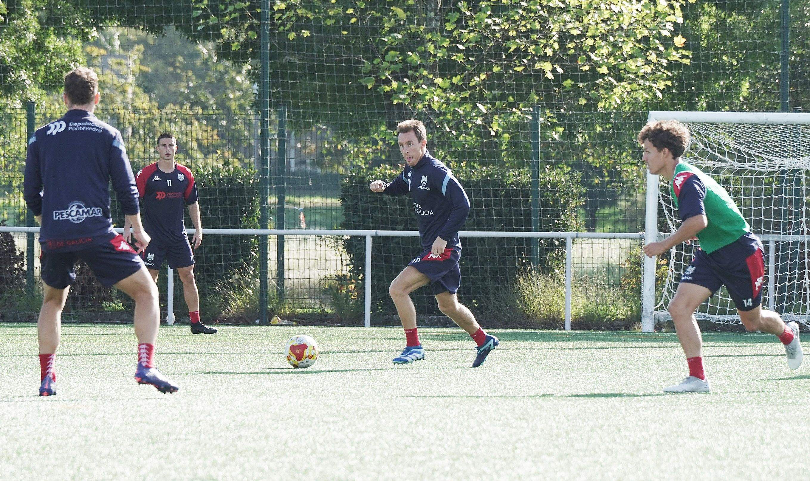 Entrenamiento del Pontevedra 25-26 en A Xunqueira 