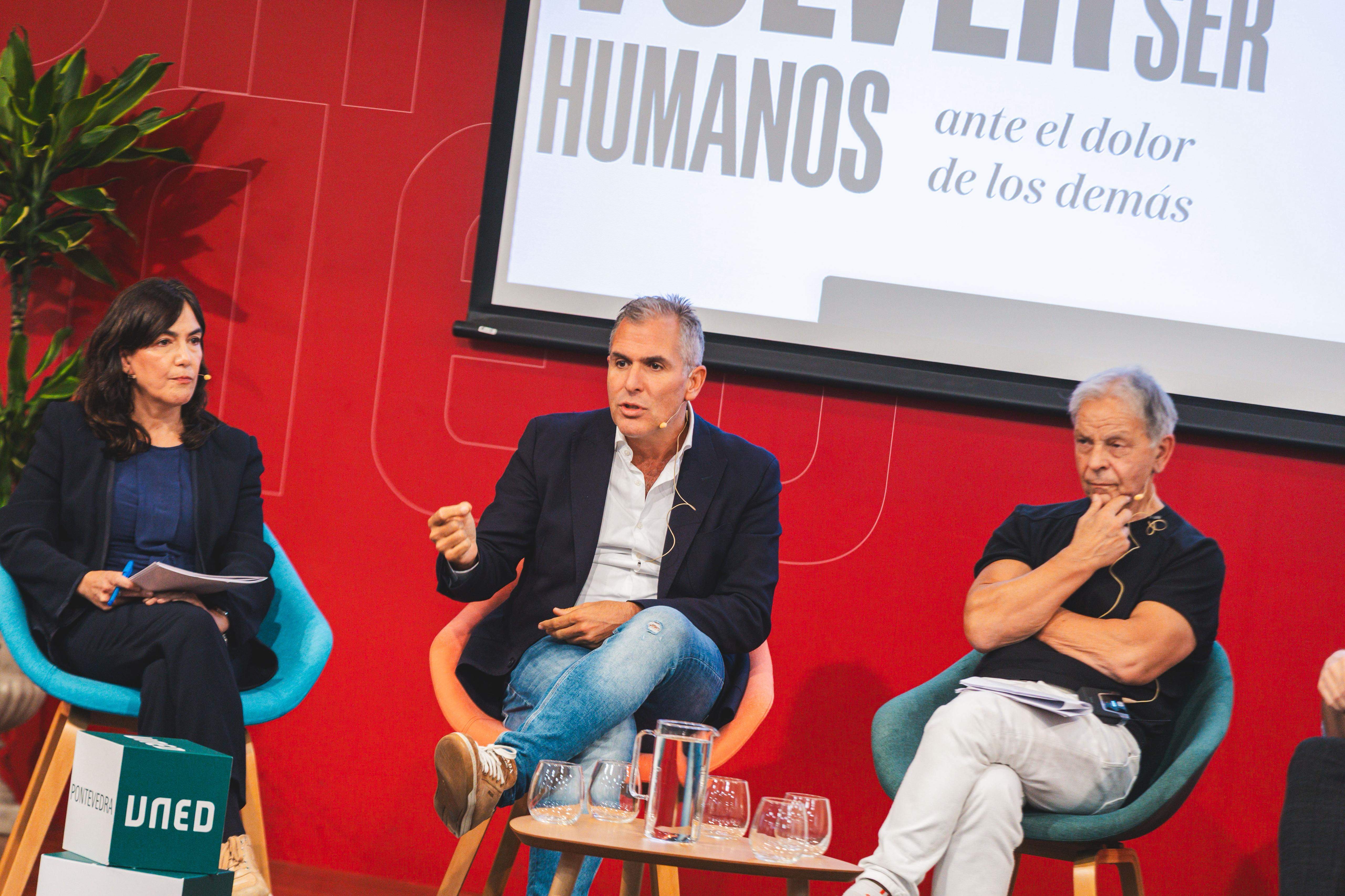 Rafa Domínguez inaugura o Seminario Internacional "Volver ser humanos"