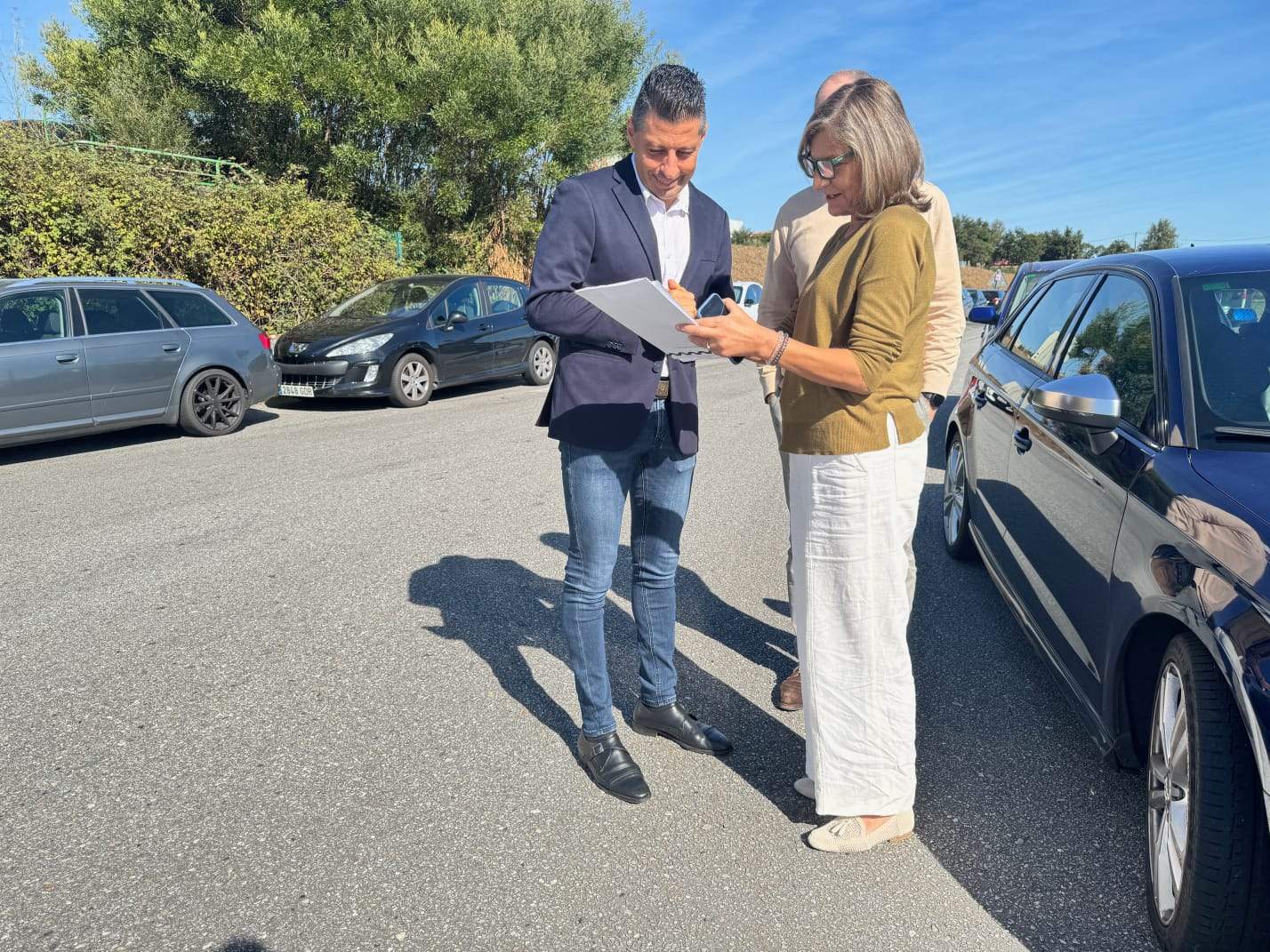 Andrés Díaz e Belén Cachafeiro na estrada Marcón-Pintos-A Reigosa