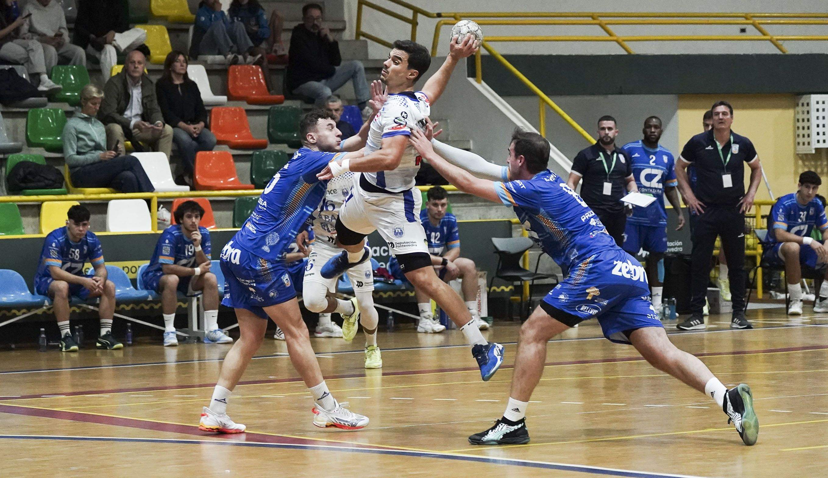 O Cisne venceu fronte ao Balonmano Zaragoza