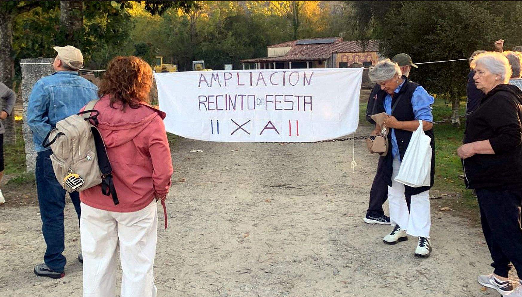 Protesta vecinal para frenar las obras del pump track en Paredes