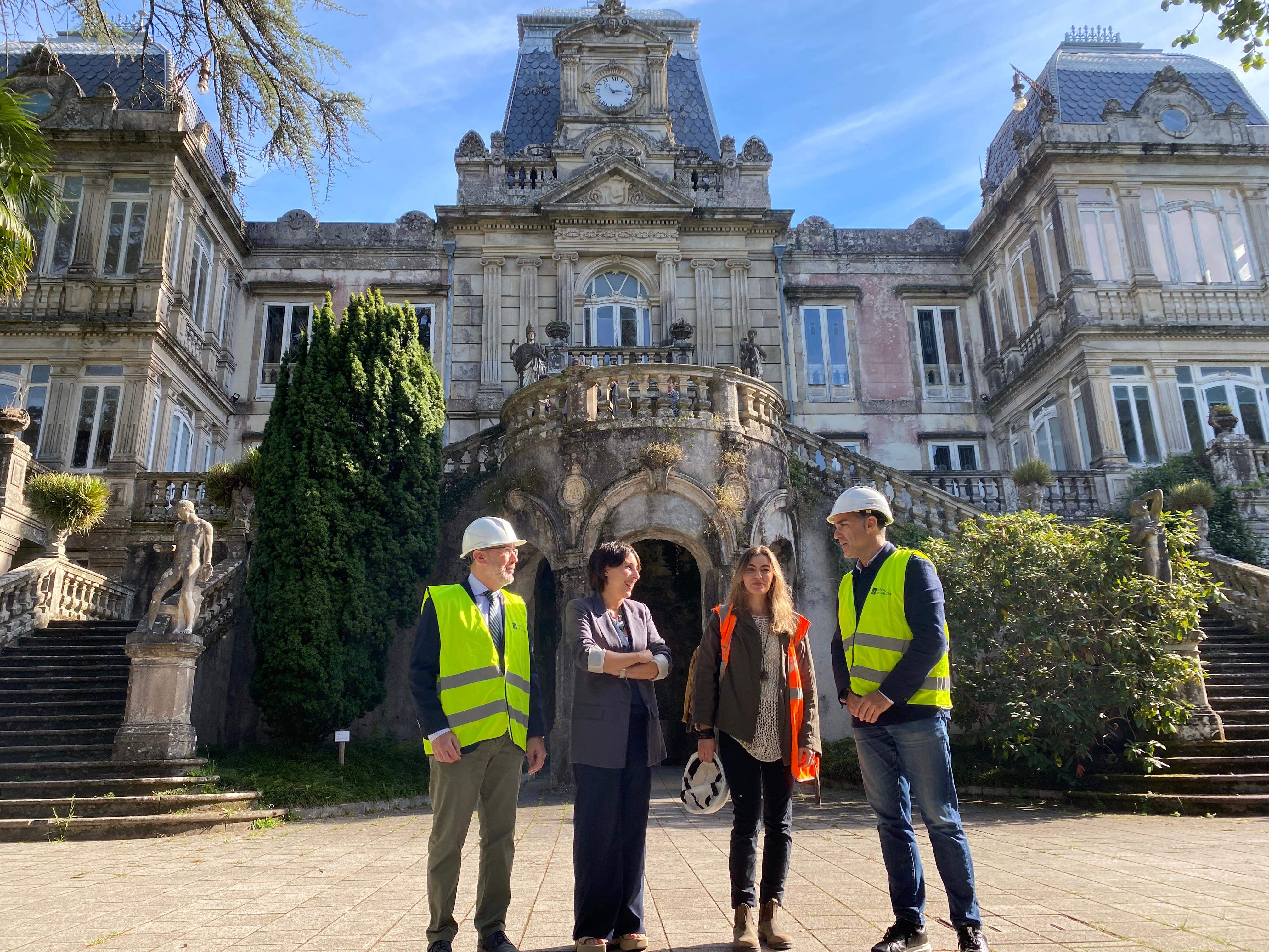 Visita de Lorenzana al Pazo de Lourizán