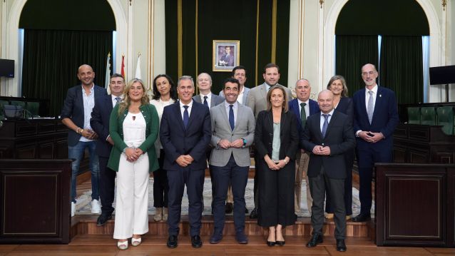 Foto de familia del gobierno provincial Foto de familia del gobierno provincial