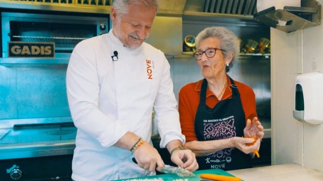 Rosalía Alonso cocinando con Pepe Vieira