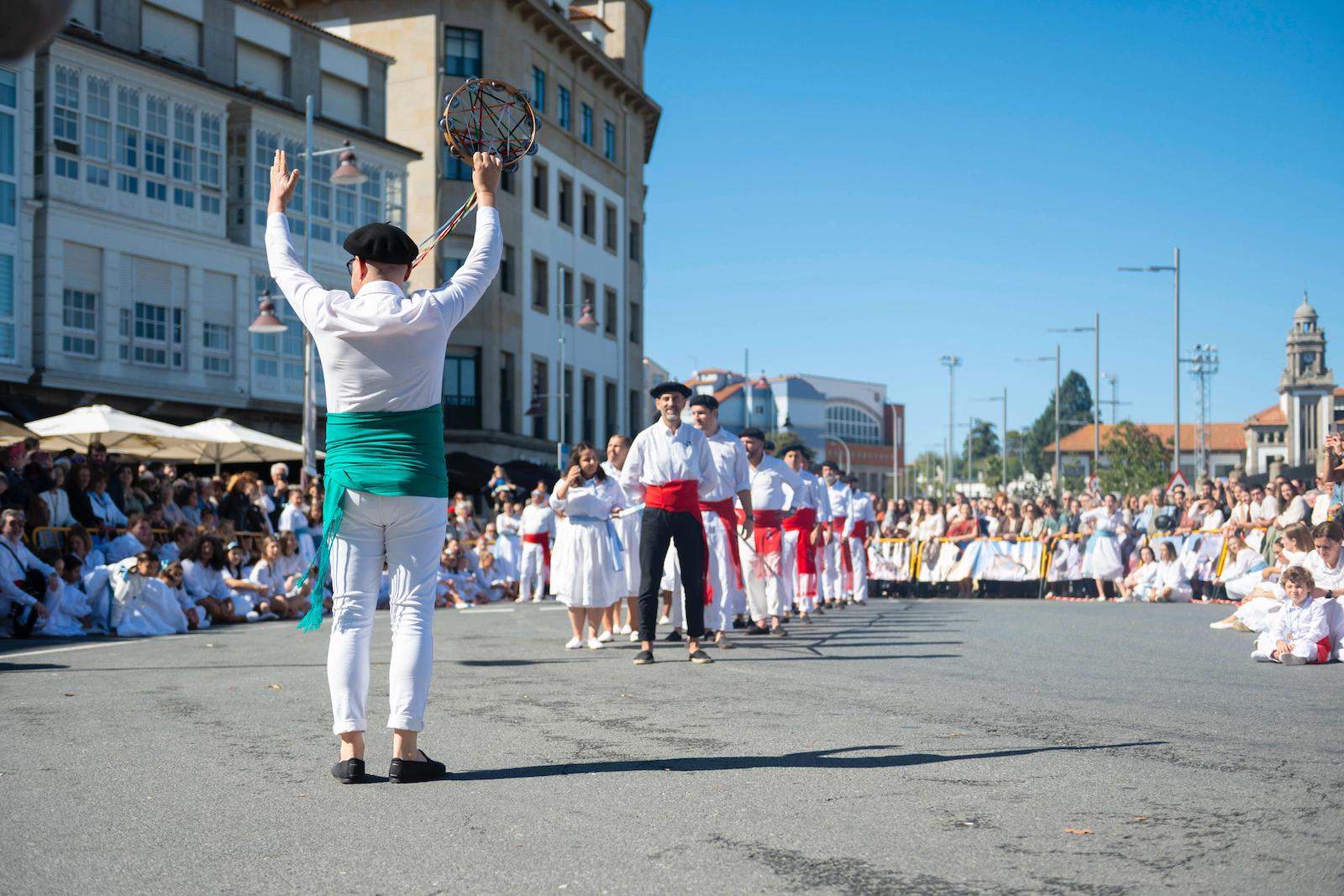 Danza de Espadas en Marín Danza de Espadas en Marín