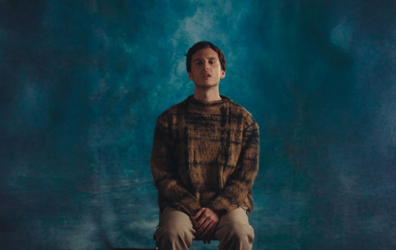 Javier Lago, en el videoclip de la canción 'Mamá'