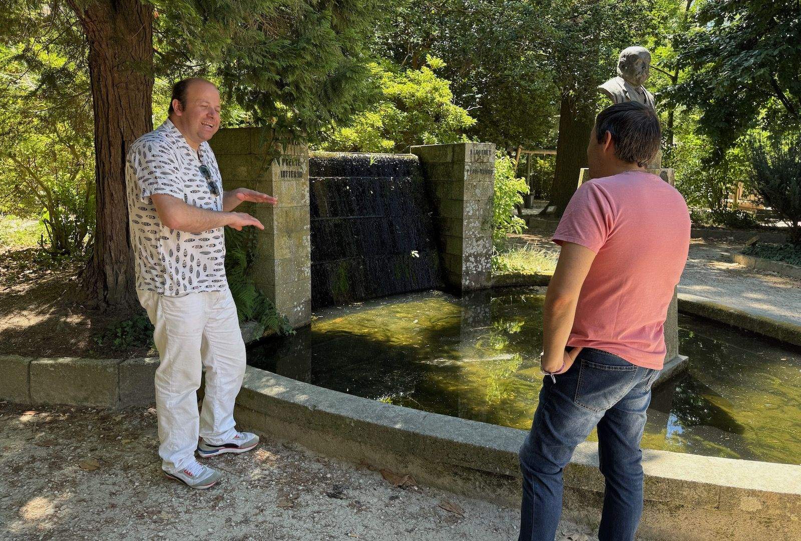 Manuel Fariña, na carballeira de Caldas