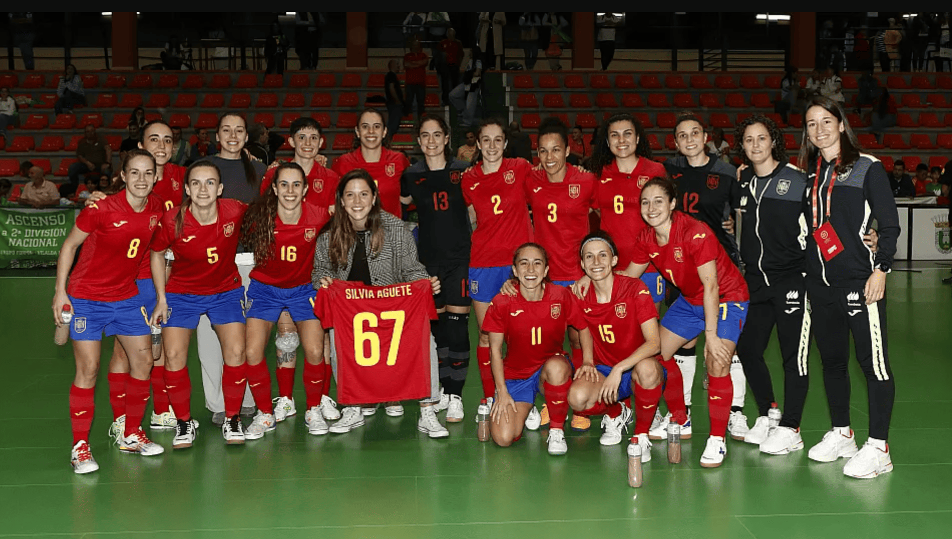 Homenaje a Silvia Aguete en el amistoso entre España y Portugal en Vilalba