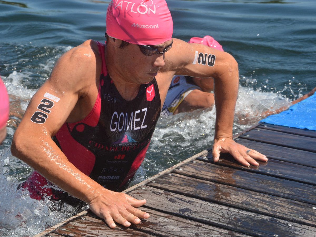 Javier Gómez Noya durante el Campeonato de España de Acuatlón en Pontevedra