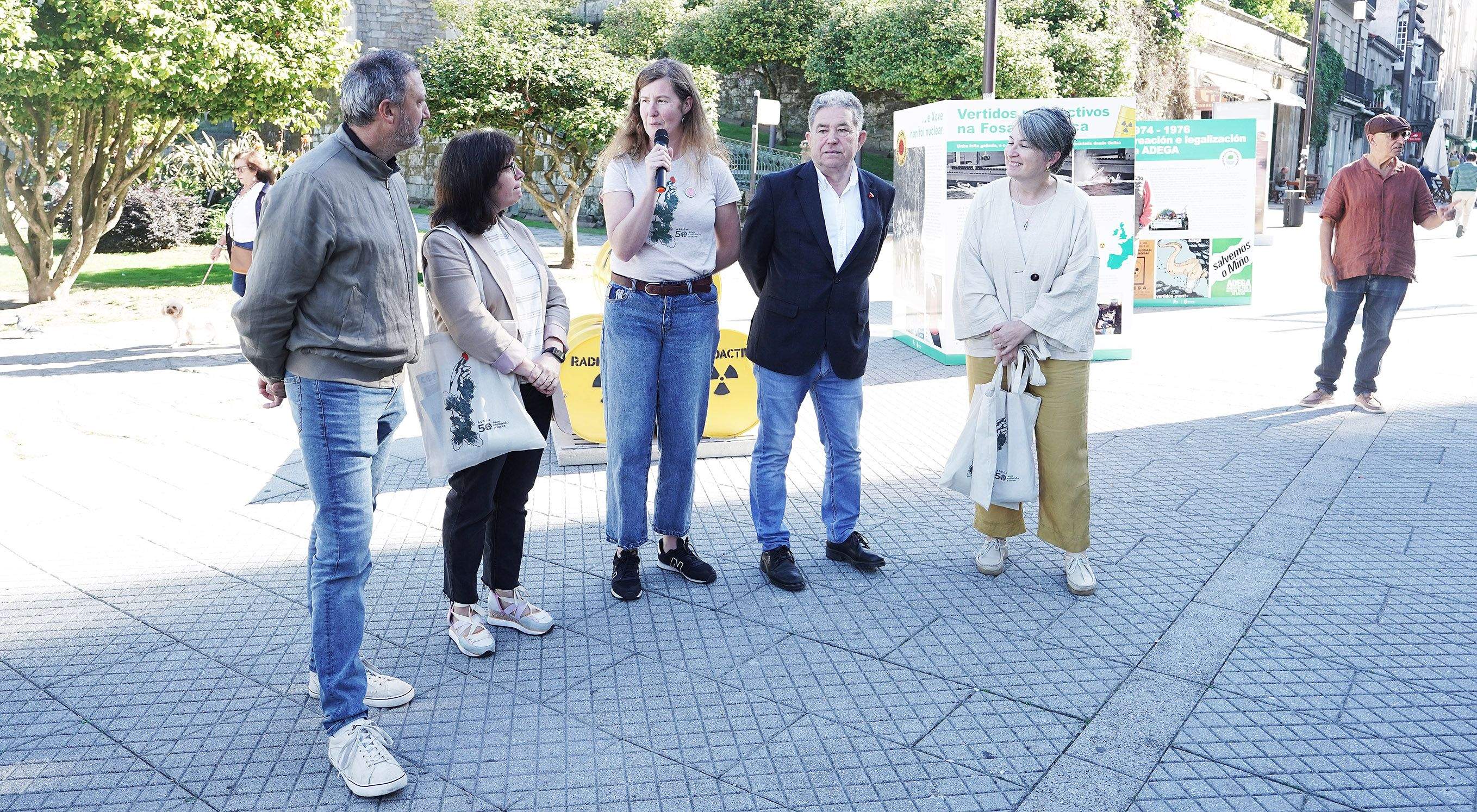 Exposición que conmemora los 50 años de ADEGA