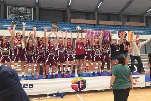 Sant Adriá, campeón de España infantil de baloncesto en Pontevedra