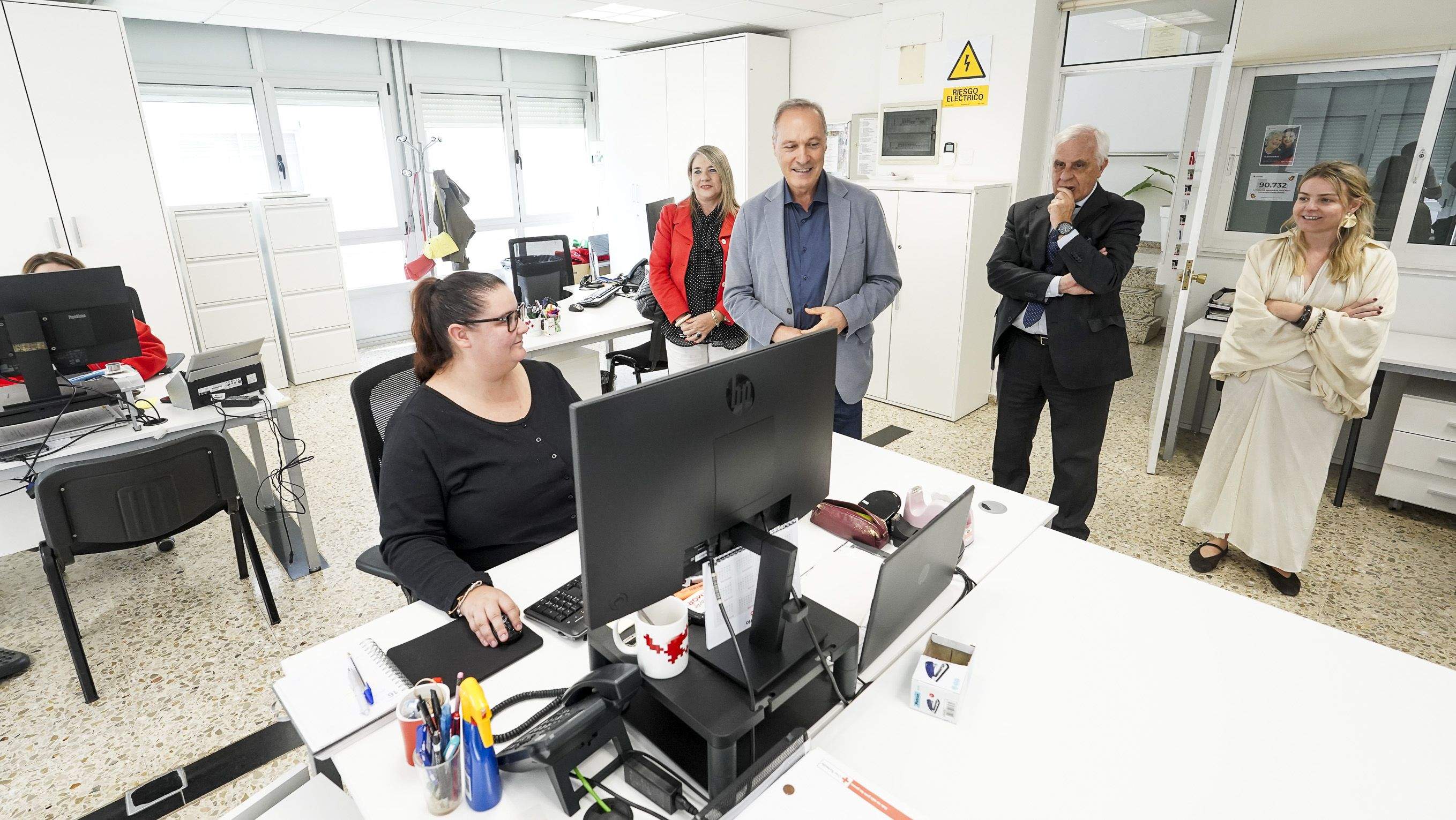 Visita institucional de la Xunta a las instalaciones de Cruz Roja