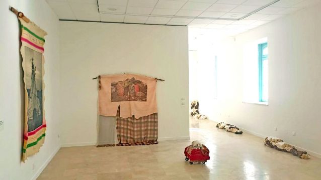 A mostra na sala Manuel Moldes ofrece obras de catro artistas formadas nas universidades de Vigo e Minho