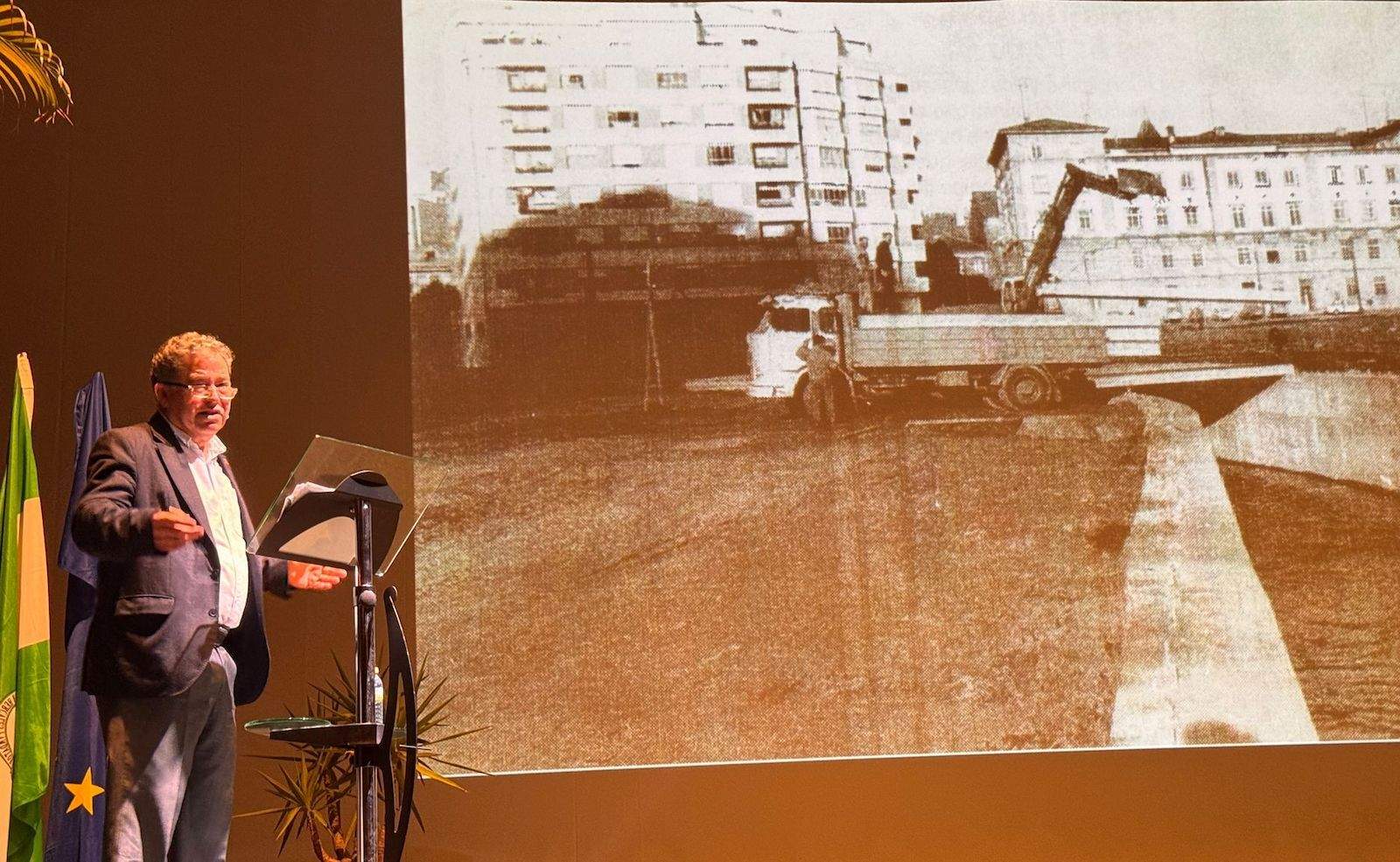 Intervención de Fernández Lores no congreso da rede Cidades que camiñan