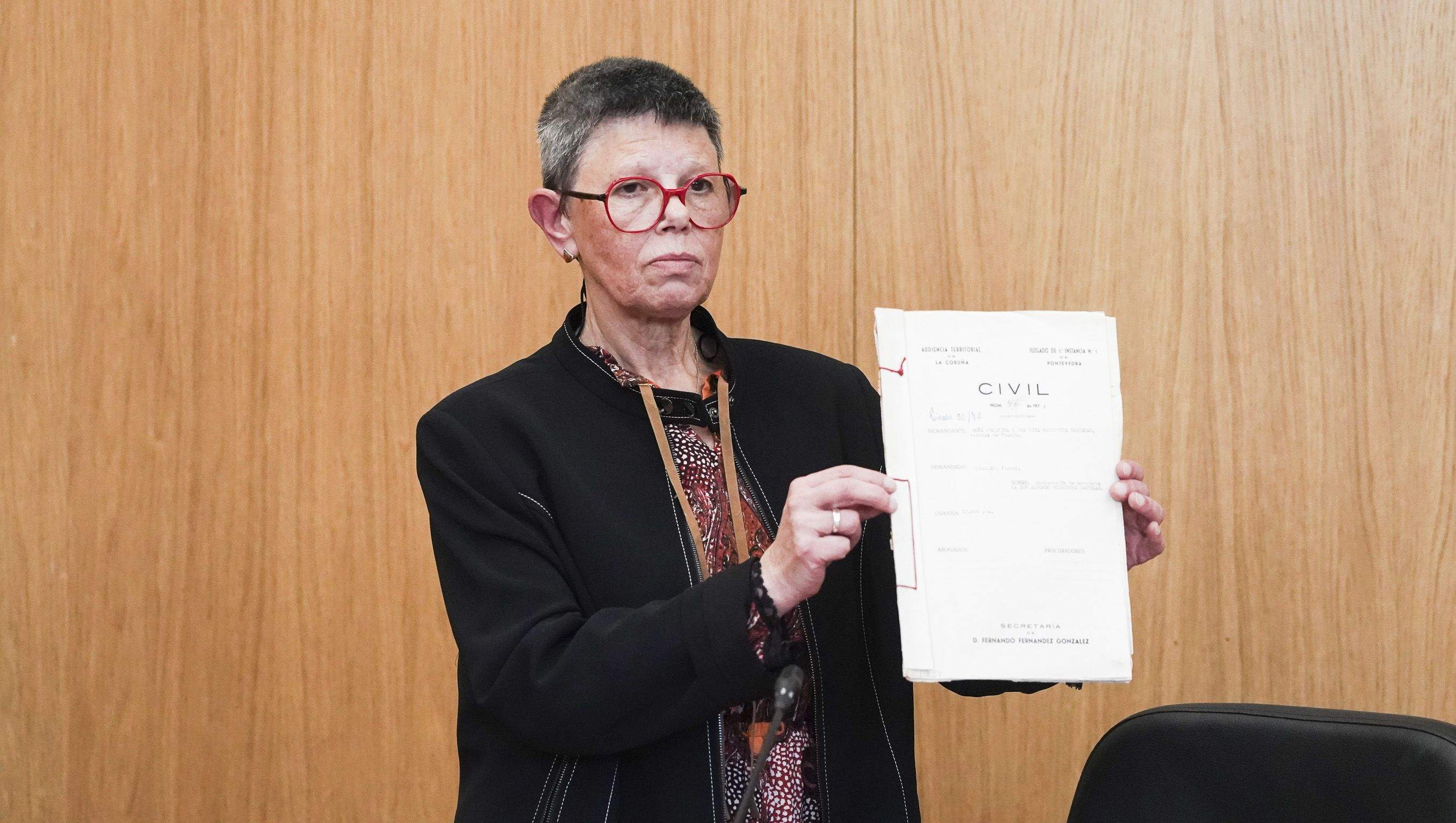 Acto oficial de entrega la declaración
de herederos de Castelao al Archivo Histórico Acto oficial de entrega la declaración
de herederos de Castelao al Archivo Histórico