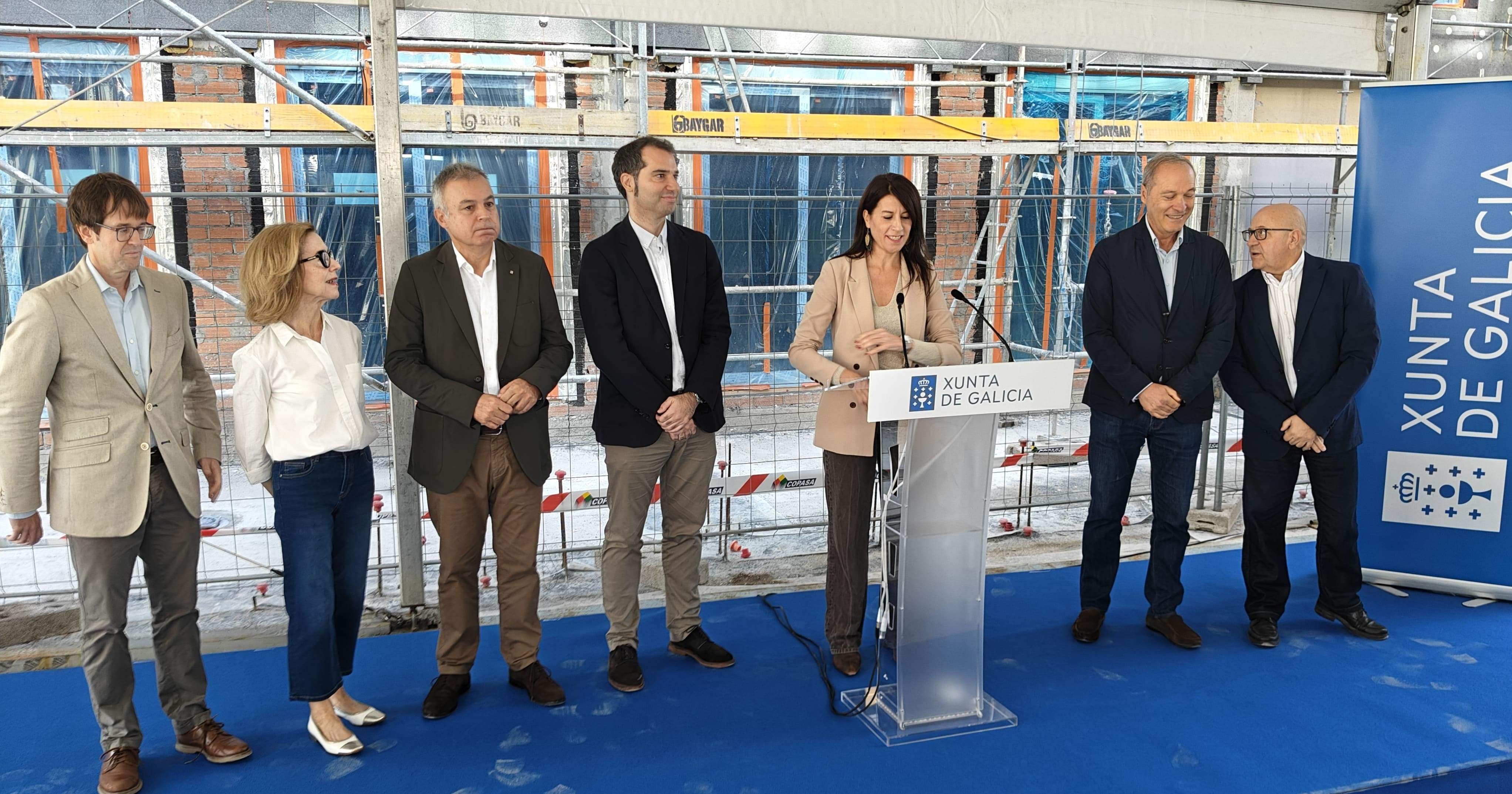 María Martínez Allegue e outros representantes da Xunta de Galicia en Valdecorvos María Martínez Allegue e outros representantes da Xunta de Galicia en Valdecorvos
