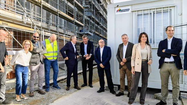 Visita de María Martínez Allegue ás obras de vivendas en Valdecorvos Visita de María Martínez Allegue ás obras de vivendas en Valdecorvos