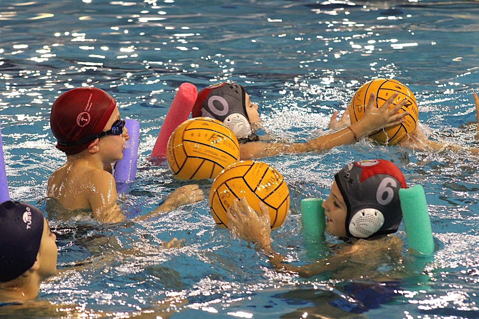 Actividad del Waterpolo Pontevedra en el Día Nacional del TDAH