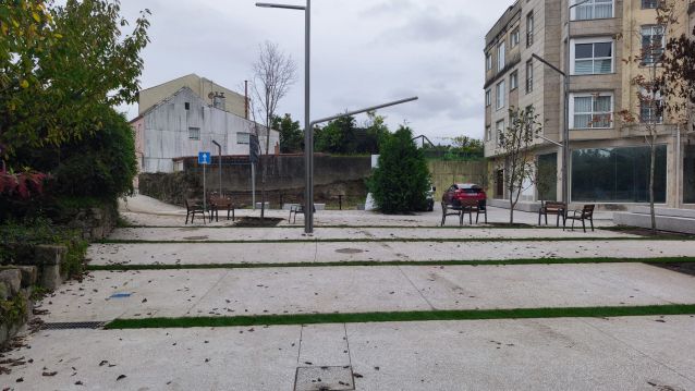 Rúa da Santiña tras su reforma integral Rúa da Santiña tras su reforma integral