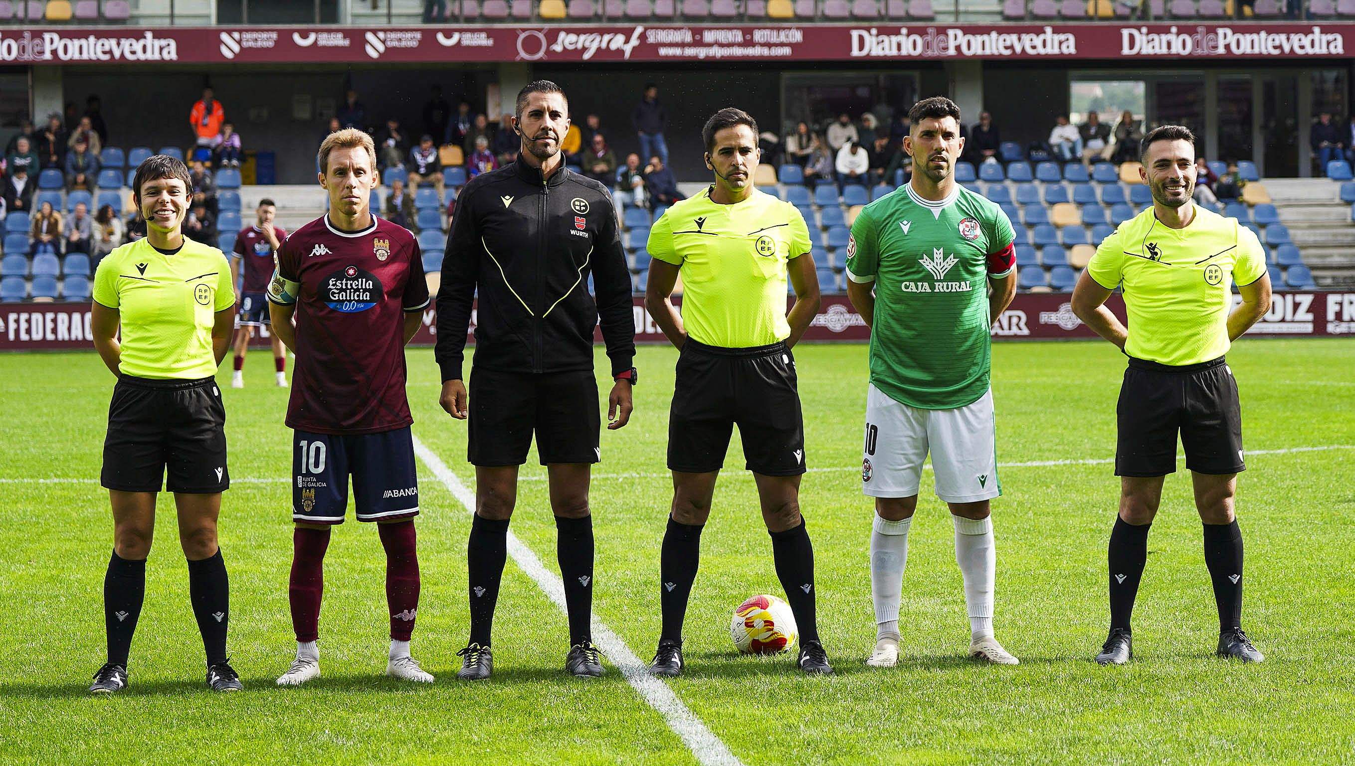 Partido entre Pontevedra CF y Zamora en Pasarón Partido entre Pontevedra CF y Zamora en Pasarón