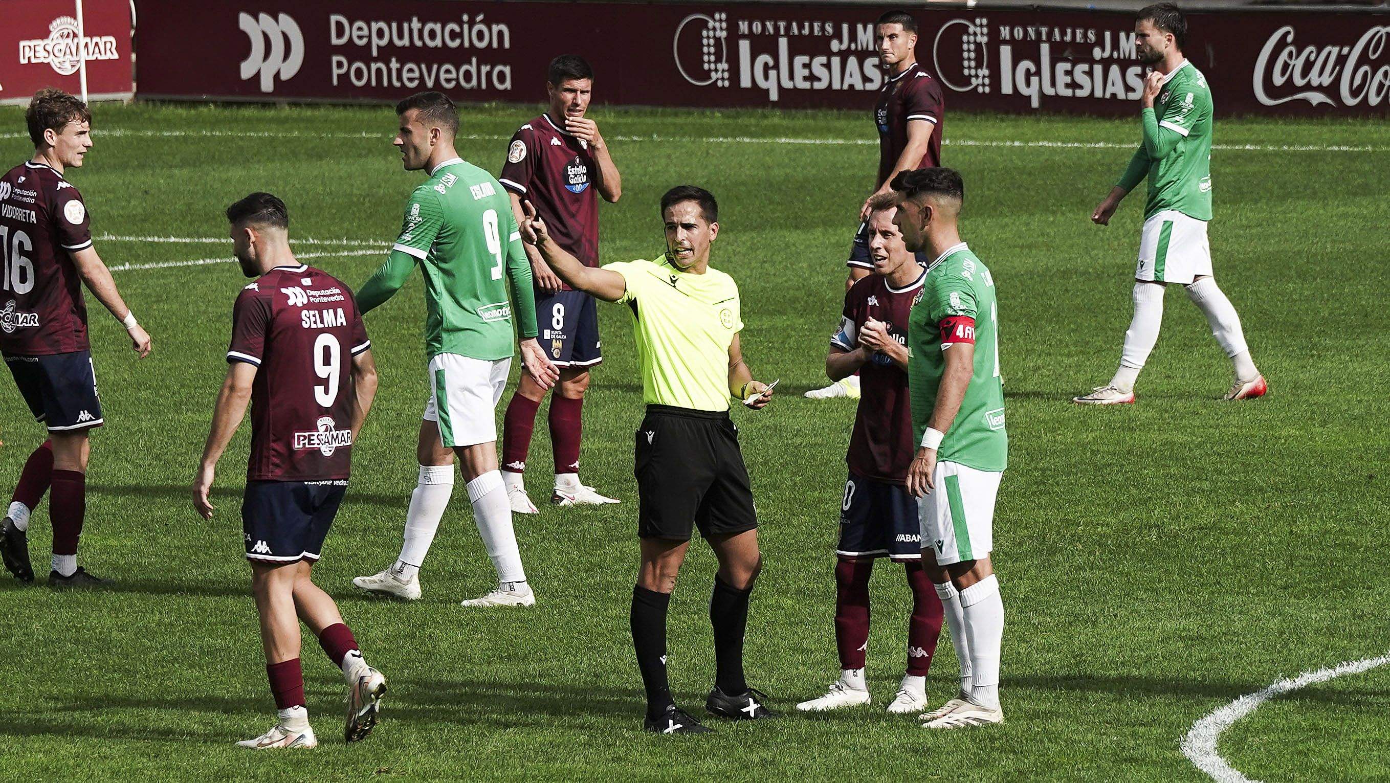 Partido entre Pontevedra CF y Zamora en Pasarón Partido entre Pontevedra CF y Zamora en Pasarón