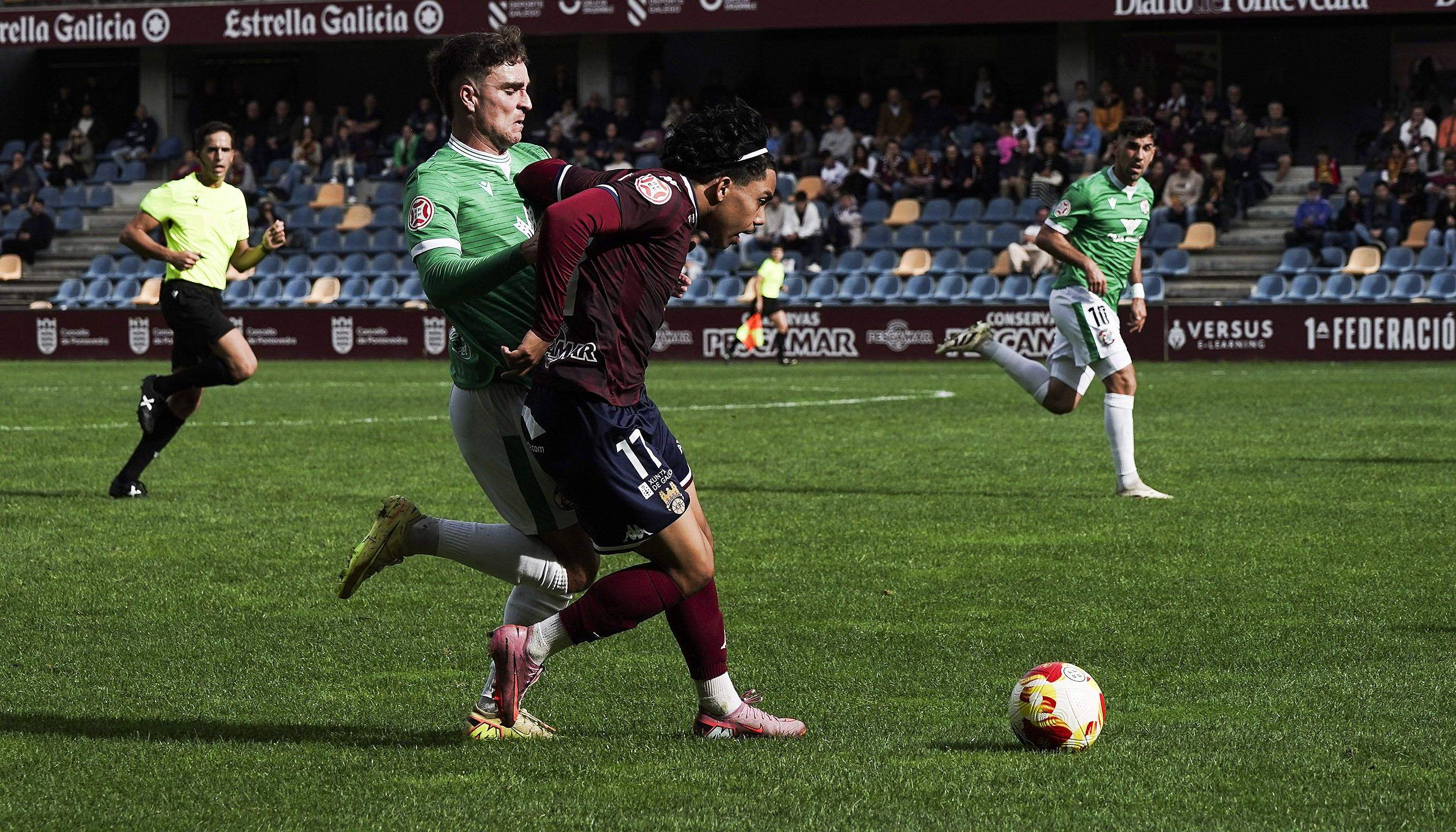 Partido entre Pontevedra CF y Zamora en Pasarón Partido entre Pontevedra CF y Zamora en Pasarón
