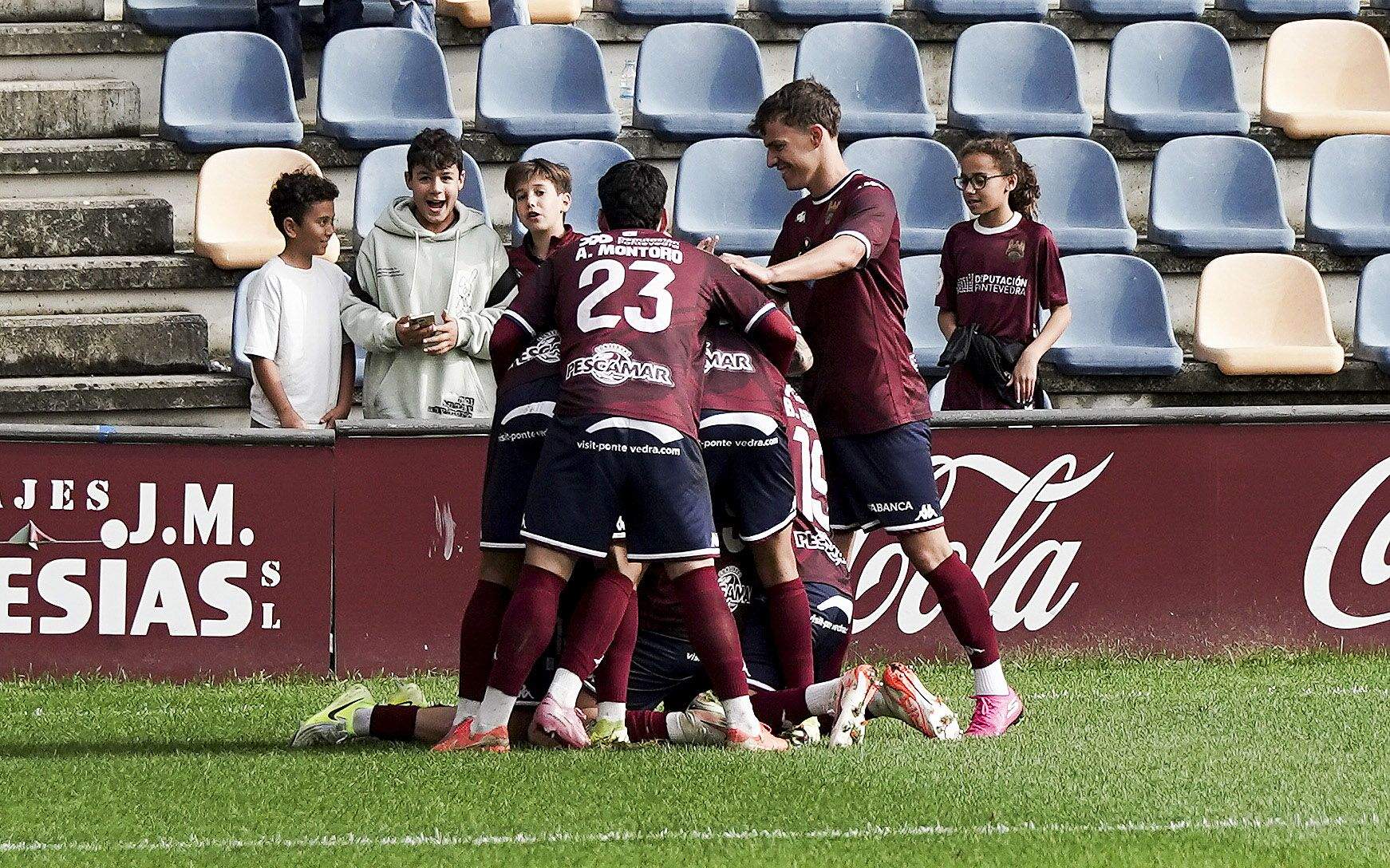 Partido entre Pontevedra CF y Zamora en Pasarón Partido entre Pontevedra CF y Zamora en Pasarón