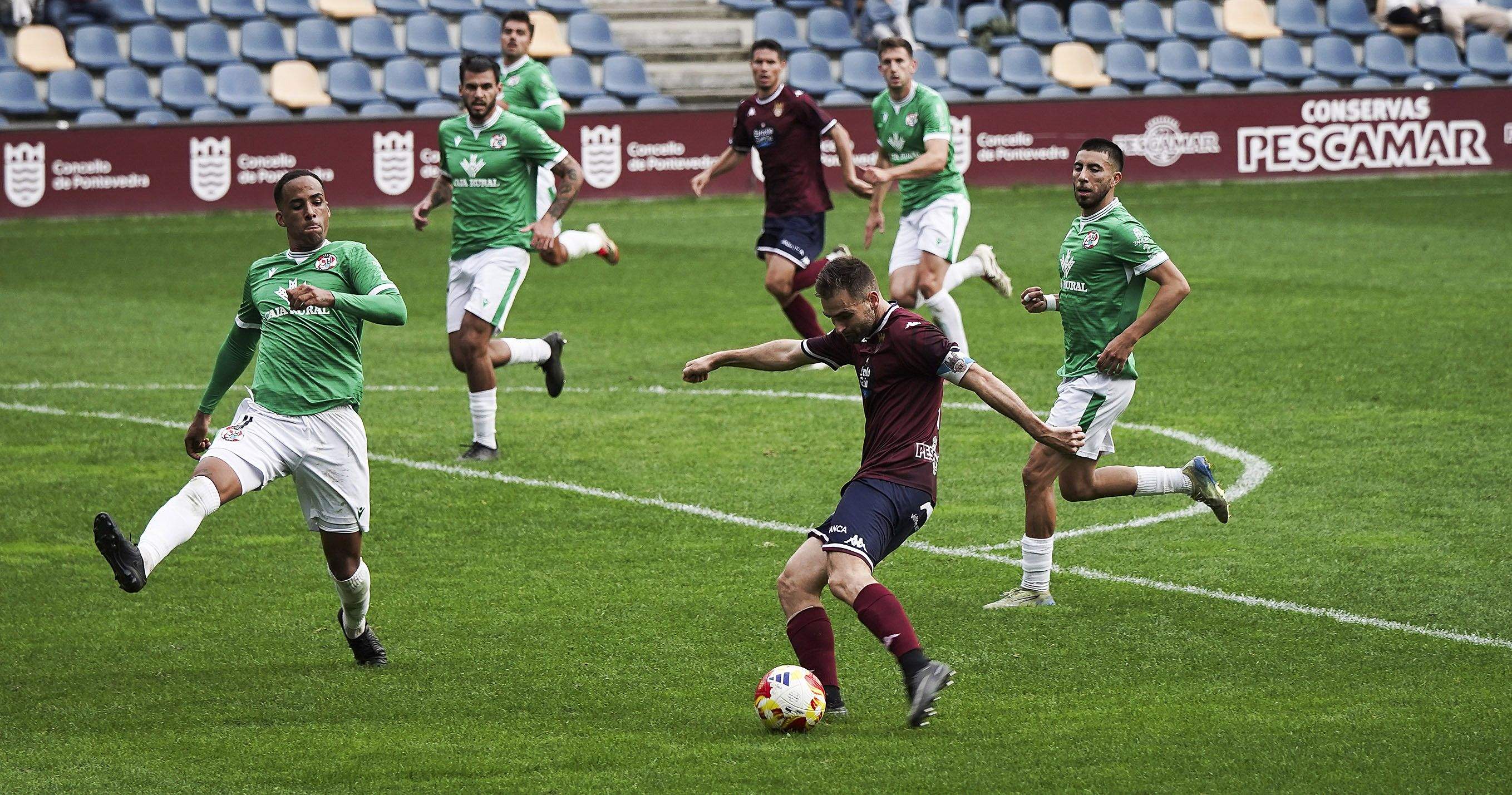 Partido entre Pontevedra CF y Zamora en Pasarón Partido entre Pontevedra CF y Zamora en Pasarón