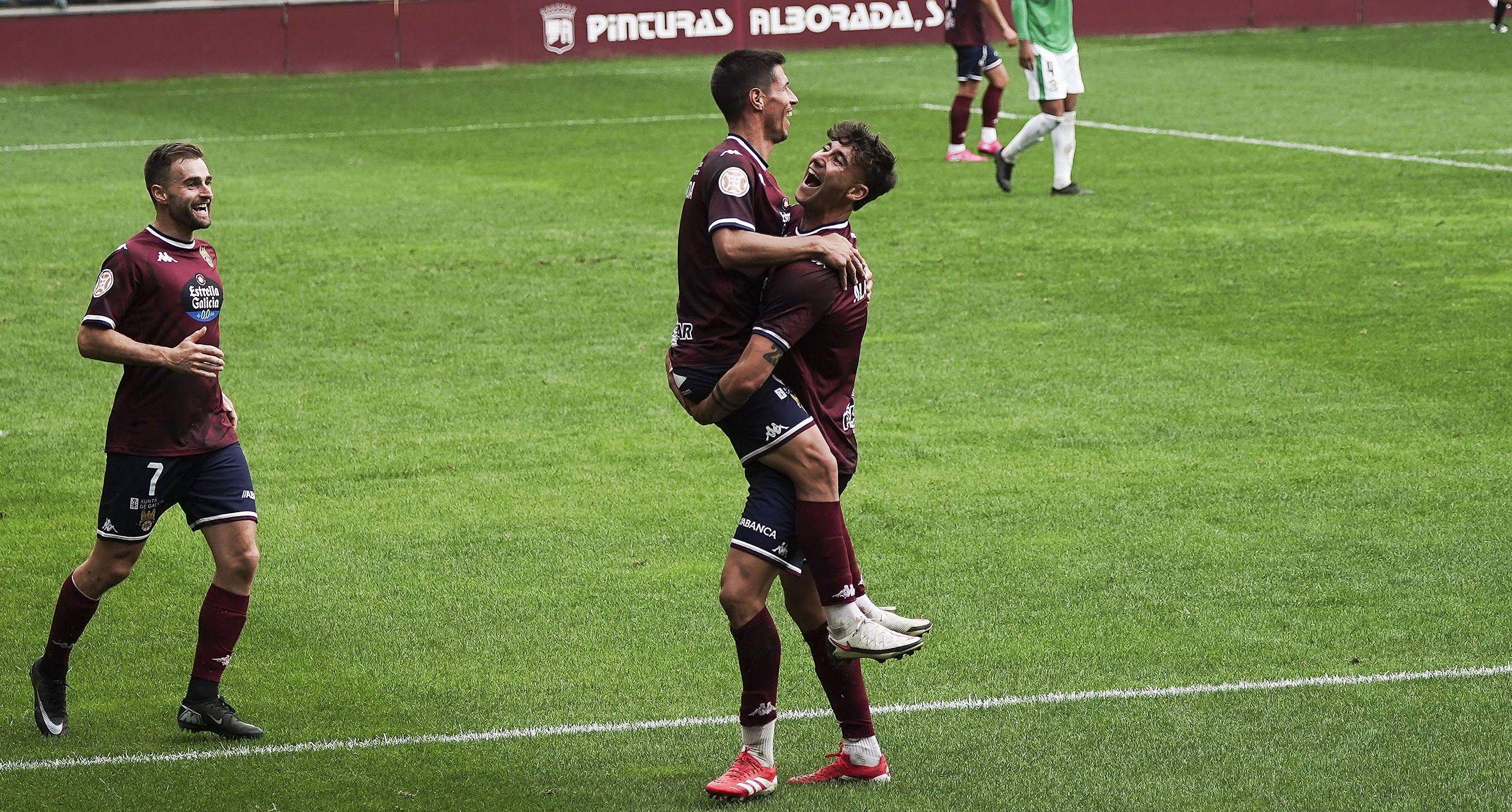 Partido entre Pontevedra CF y Zamora en Pasarón Partido entre Pontevedra CF y Zamora en Pasarón