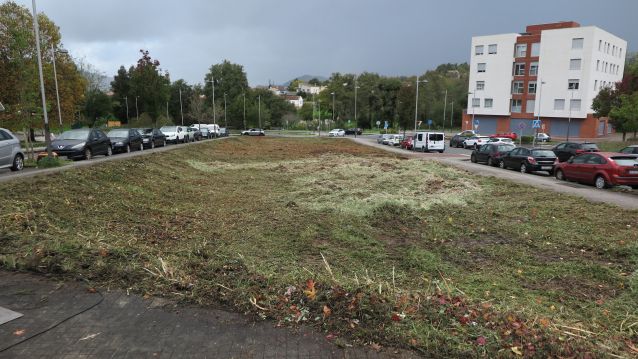 Parcela onde se van construir 48 novas vivendas públicas