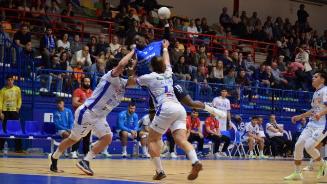 Partido entre Oviedo Base y Cisne Partido entre Oviedo Base y Cisne