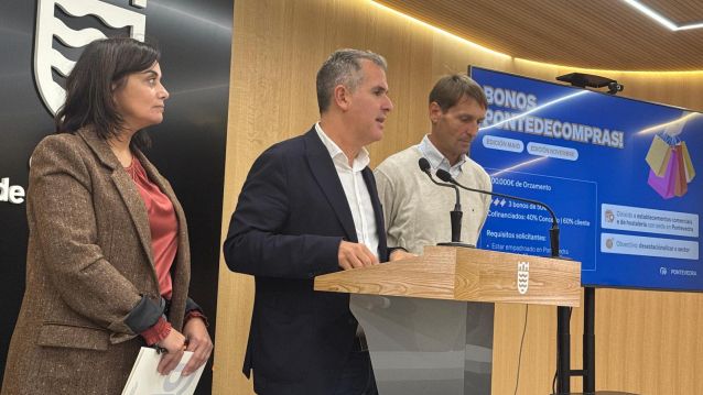 Rafa Domínguez presenta la propuesta del PP para apoyar al comercio local