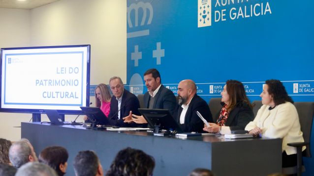 López Campos explica en Pontevedra a Lei do Patrimonio Cultural López Campos explica en Pontevedra a Lei do Patrimonio Cultural