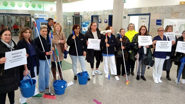 Concentración do persoal de limpeza no Hospital do Salnés