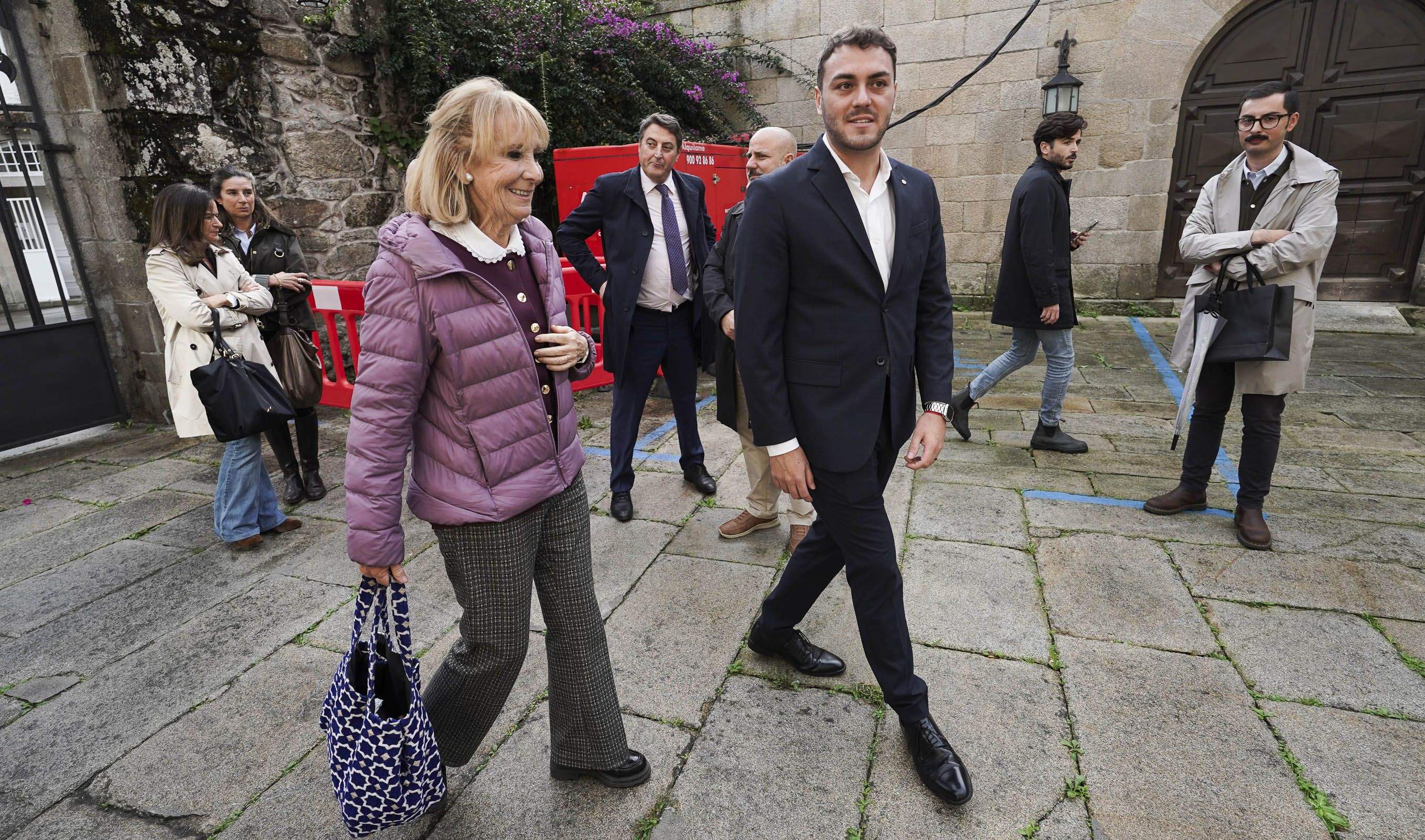 Esperanza Aguirre participa en Pontevedra en un acto del Rotary Club