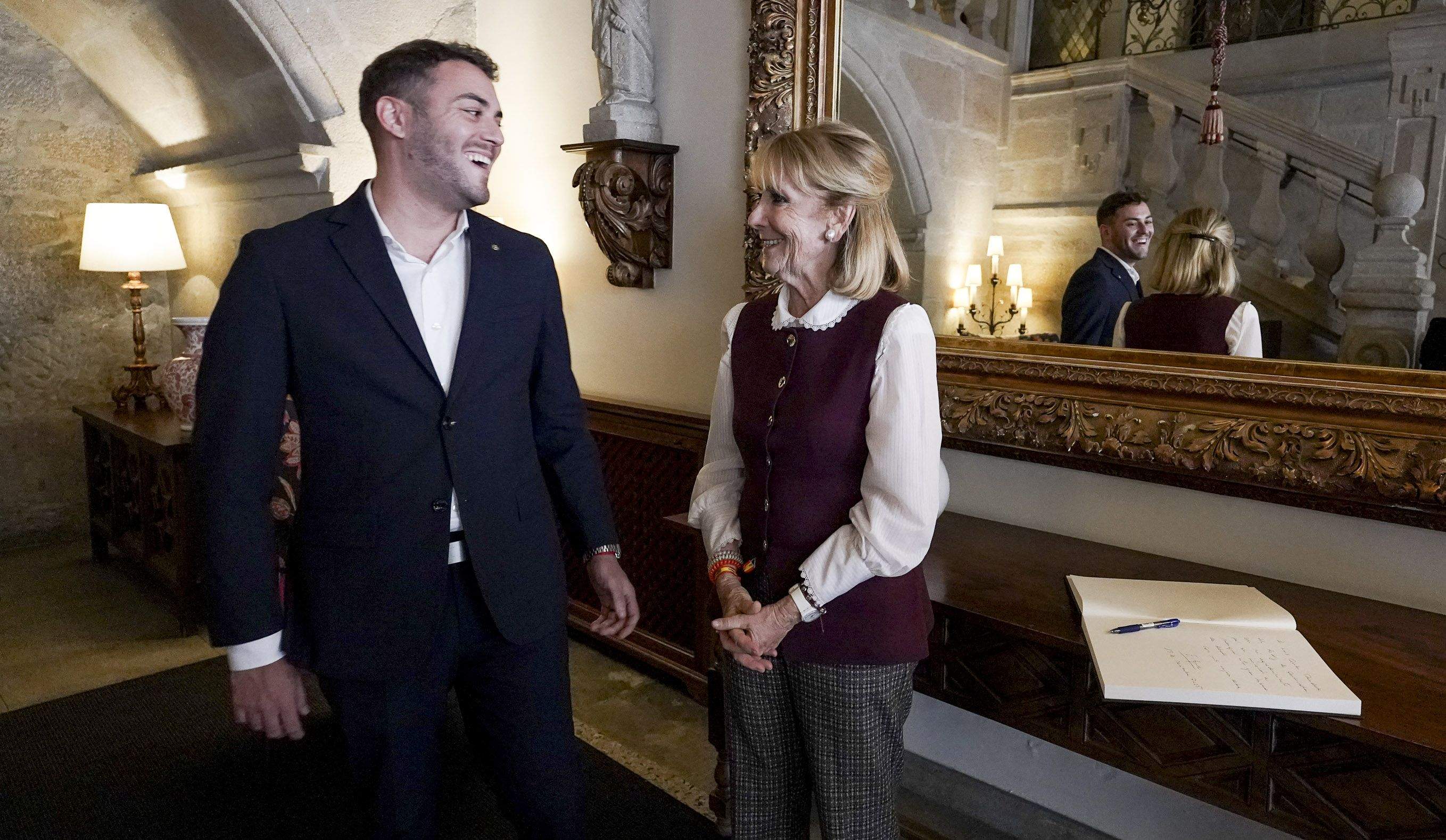 Esperanza Aguirre participa en Pontevedra en un acto del Rotary Club