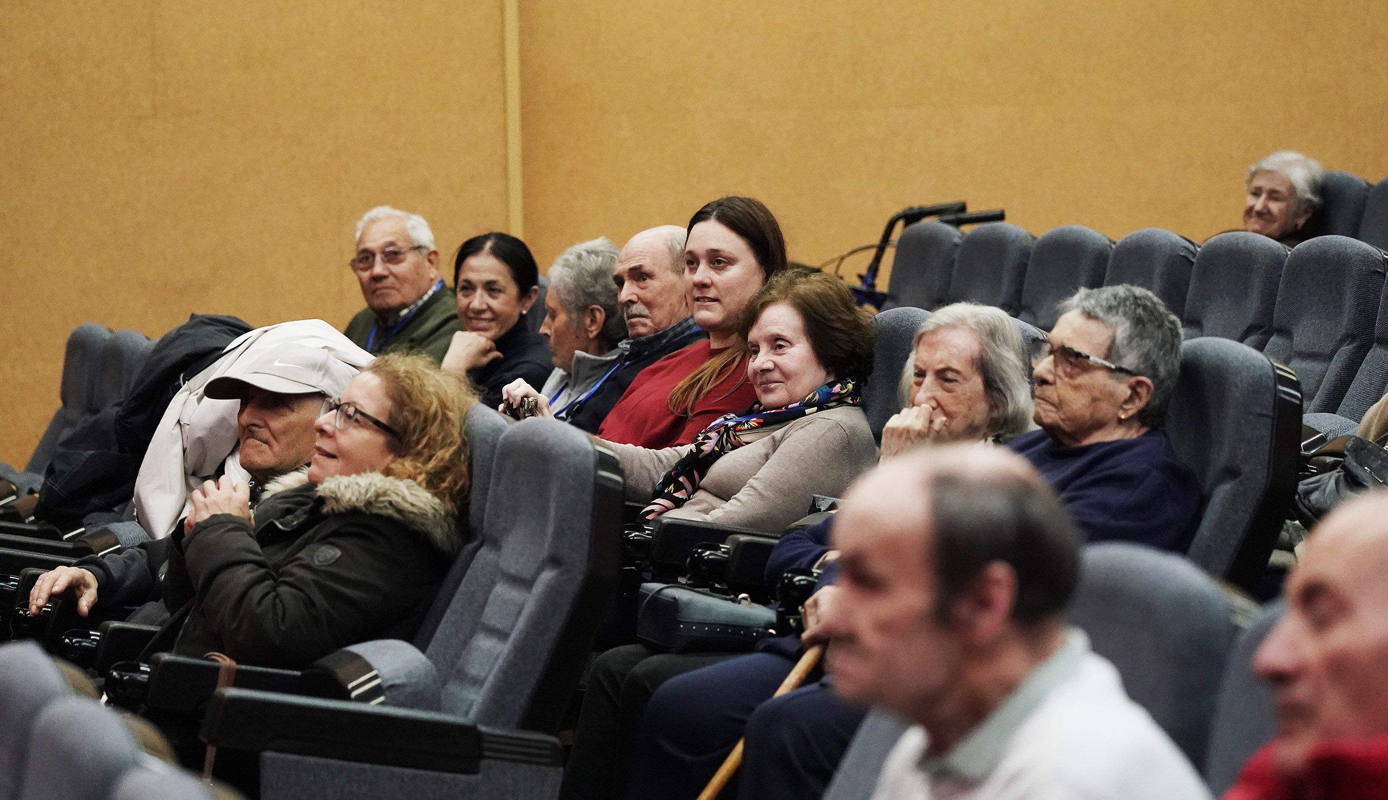 Espectáculo 'O Novo' en la residencia de mayores de Campolongo