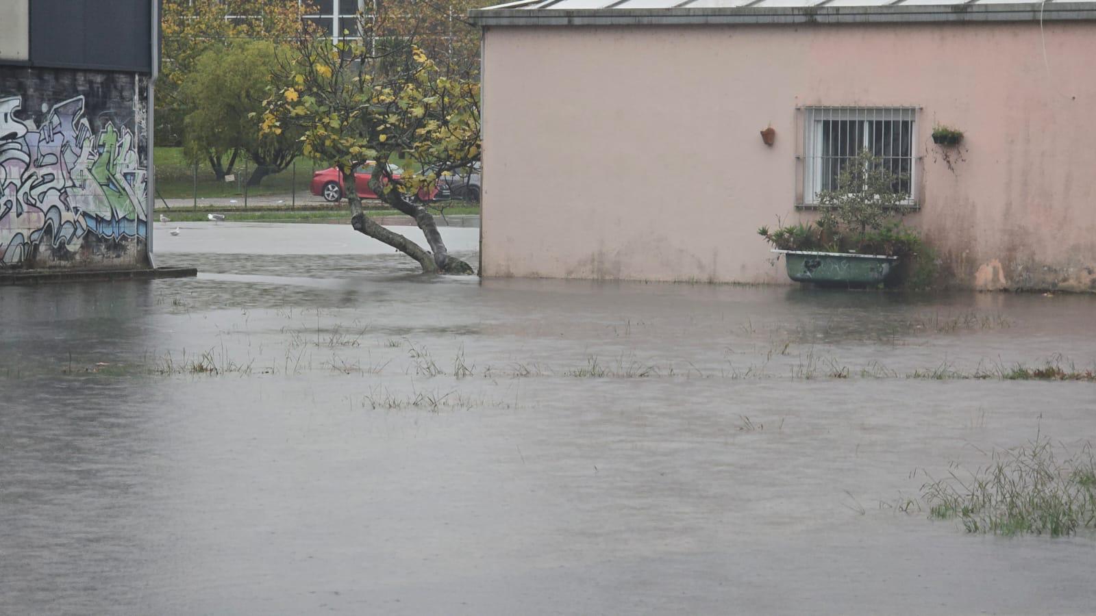 Inundaciones en el CEIP A Xunqueira 1 el 14 de noviembre 