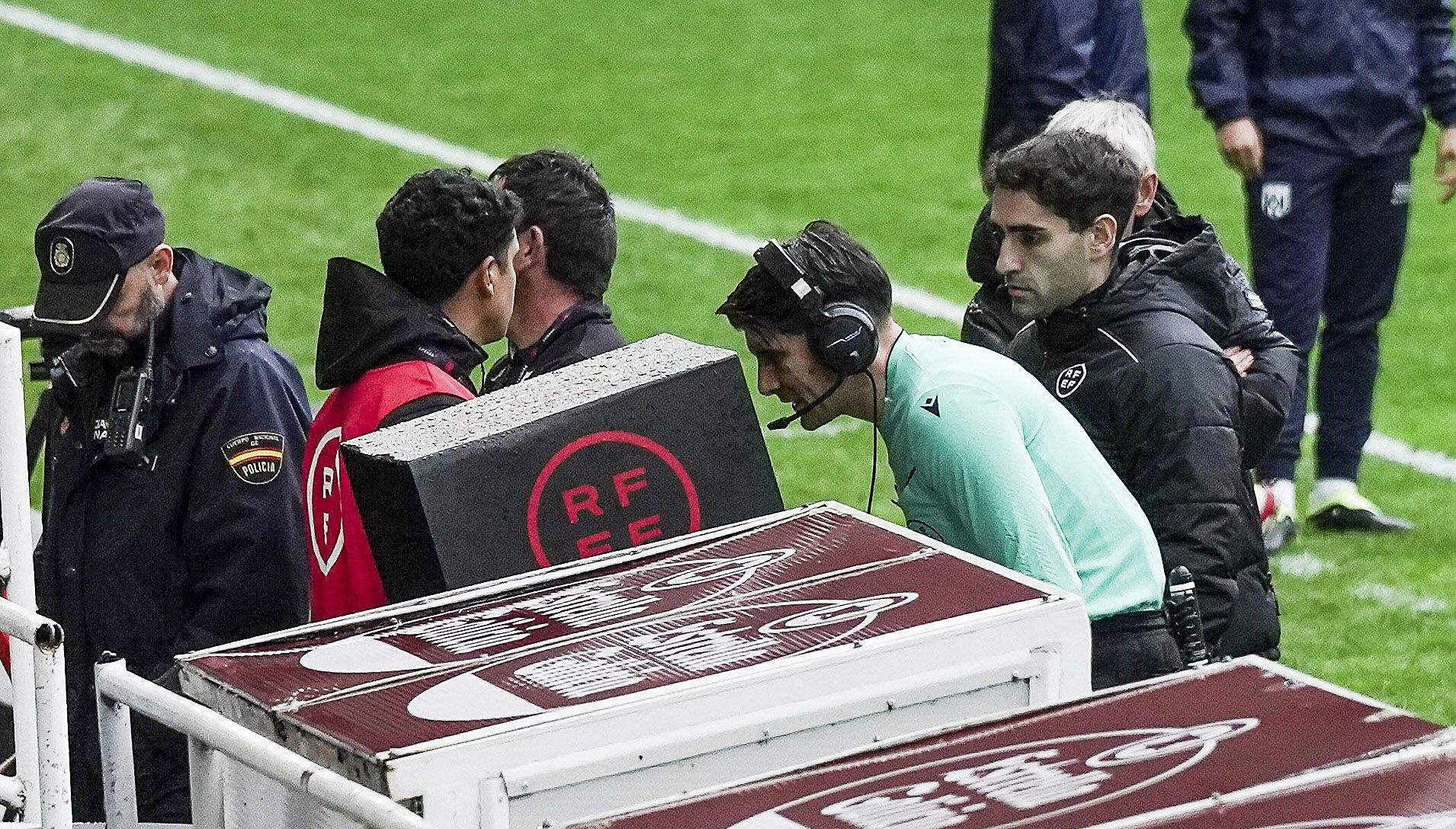 Partido entre Pontevedra CF y Mérida en Pasarón