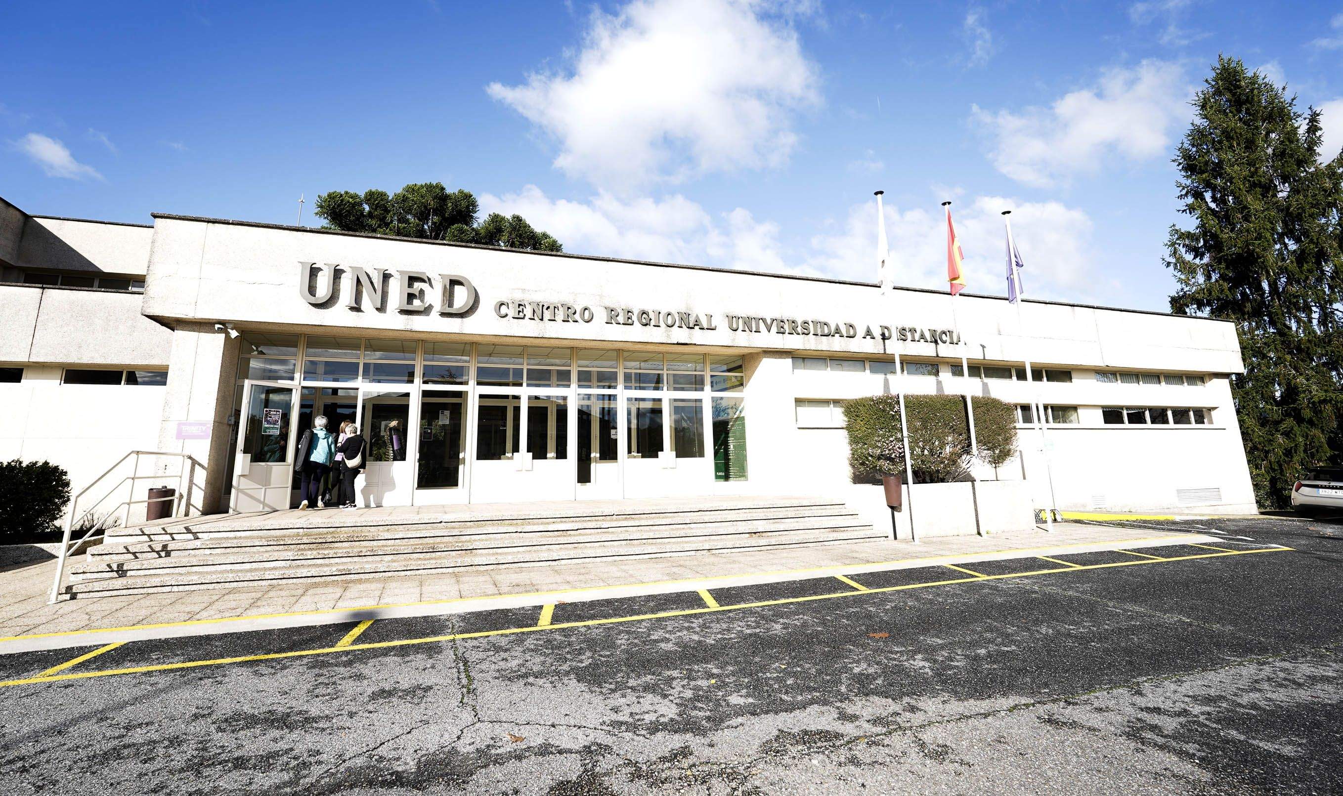 Sede da UNED en Pontevedra