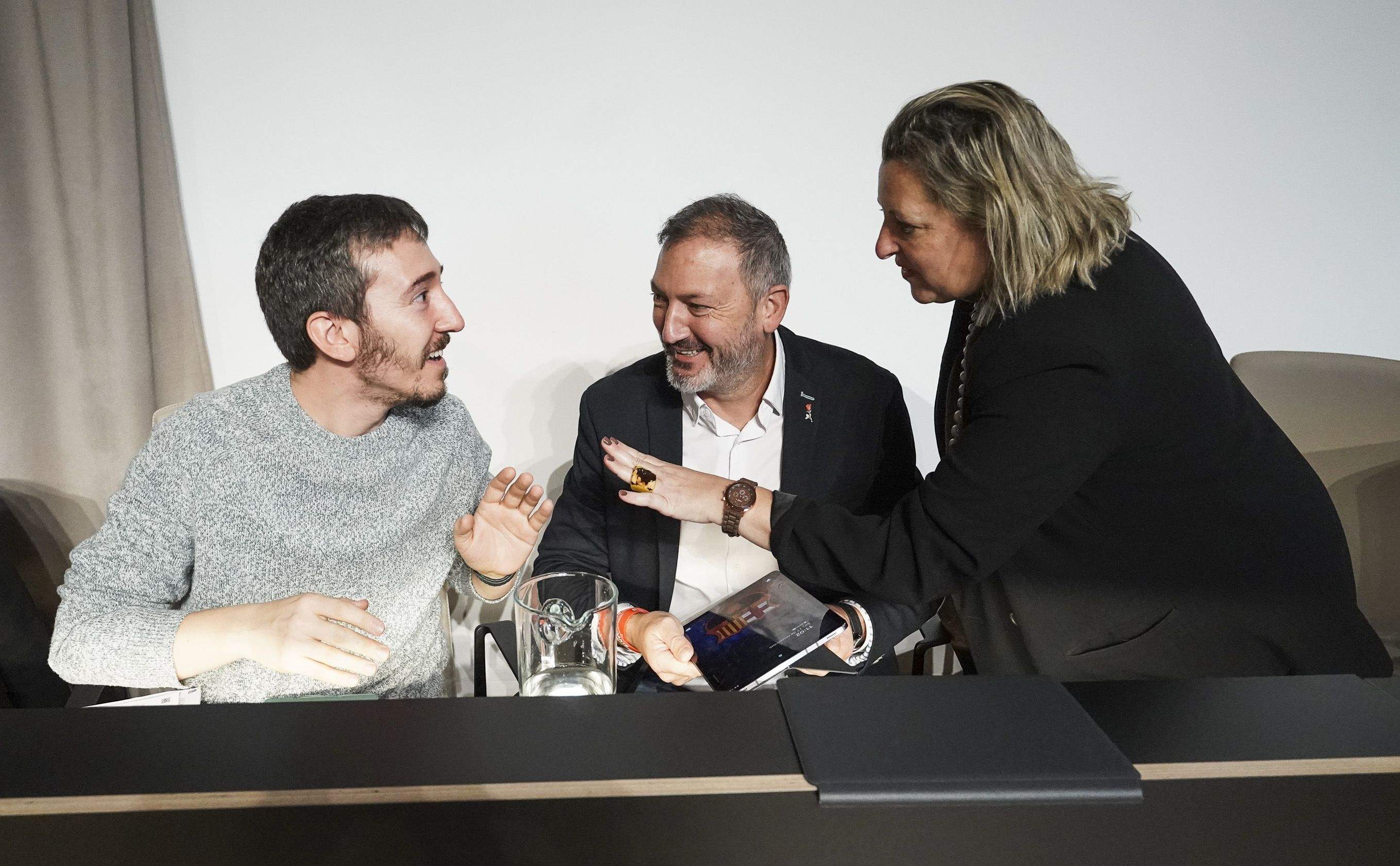 Pleno municipal en el que se rechazó la continuidad de la A-57