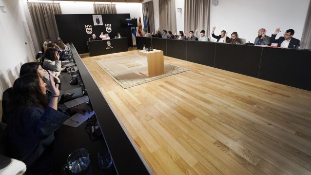 Pleno Municipal no que se rexeitou a continuidade da A-57
