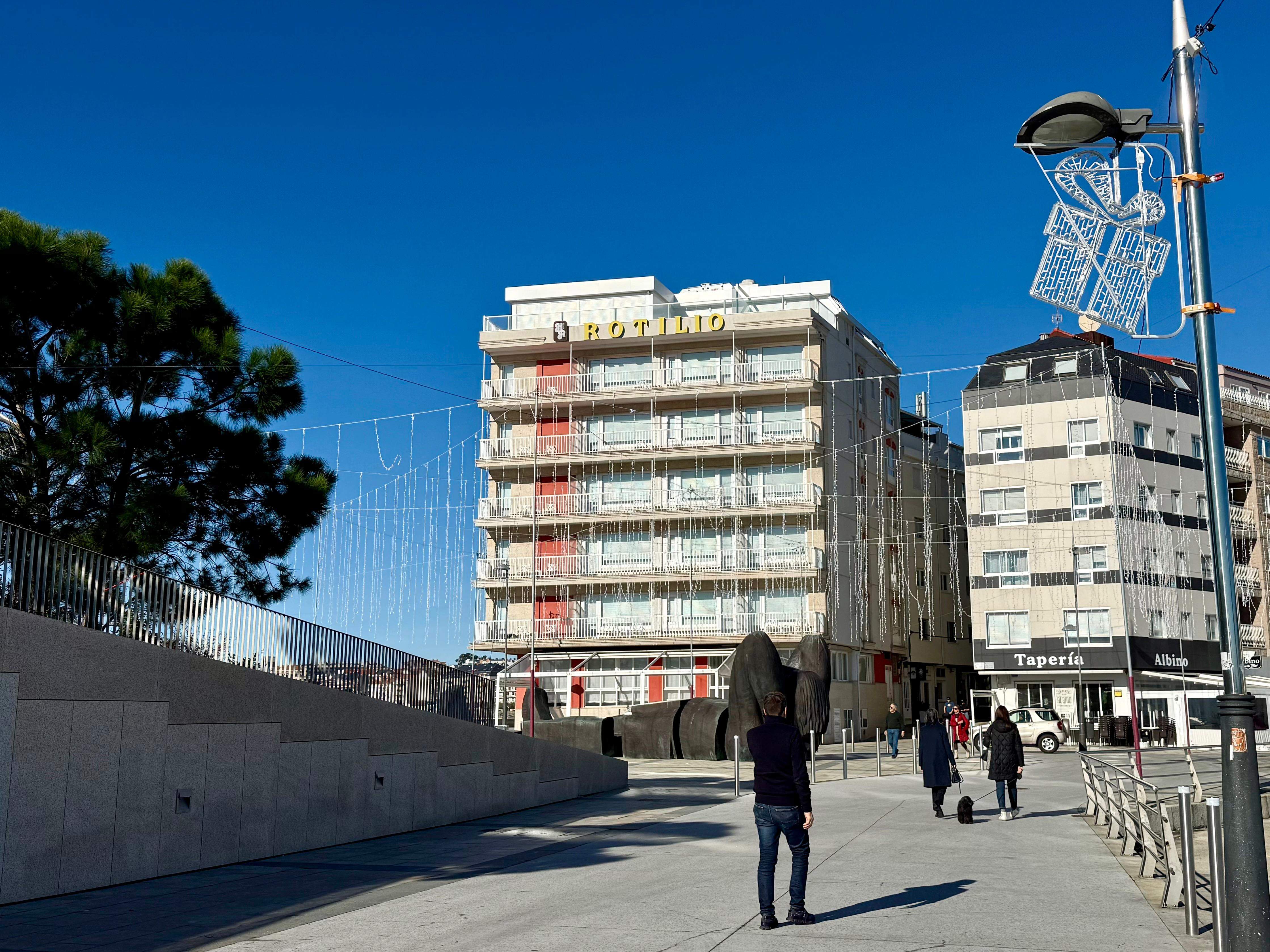 Instalación da iluminación de Navidad 2025