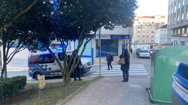 La Policía Local en la calle Jofre de Tenorio
